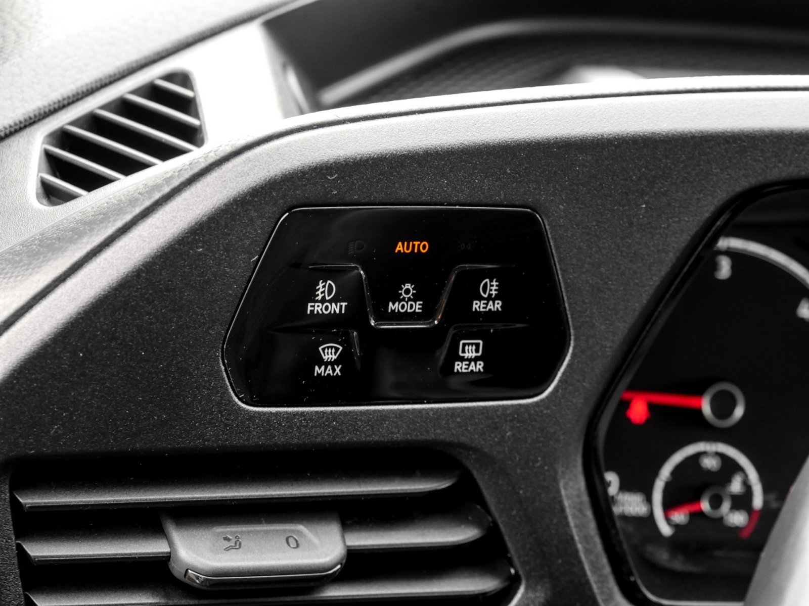 Volkswagen Caddy 2.0 Kombi AHK SITZHEIZUNG EINPARKHILFE DAB+