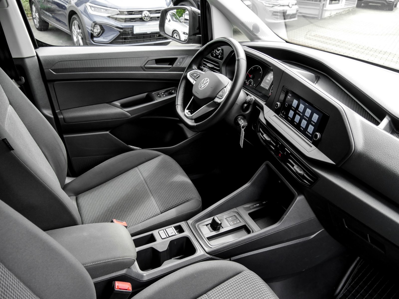 Volkswagen Caddy 2.0 Kombi AHK SITZHEIZUNG EINPARKHILFE DAB+