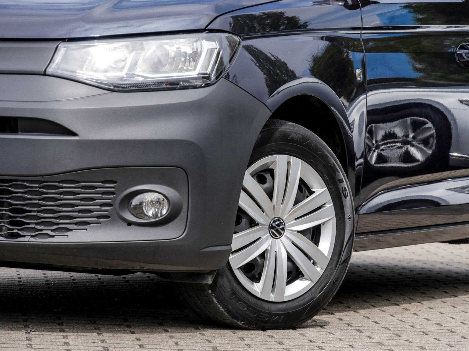 Volkswagen Caddy 2.0 Kombi AHK SITZHEIZUNG EINPARKHILFE DAB+