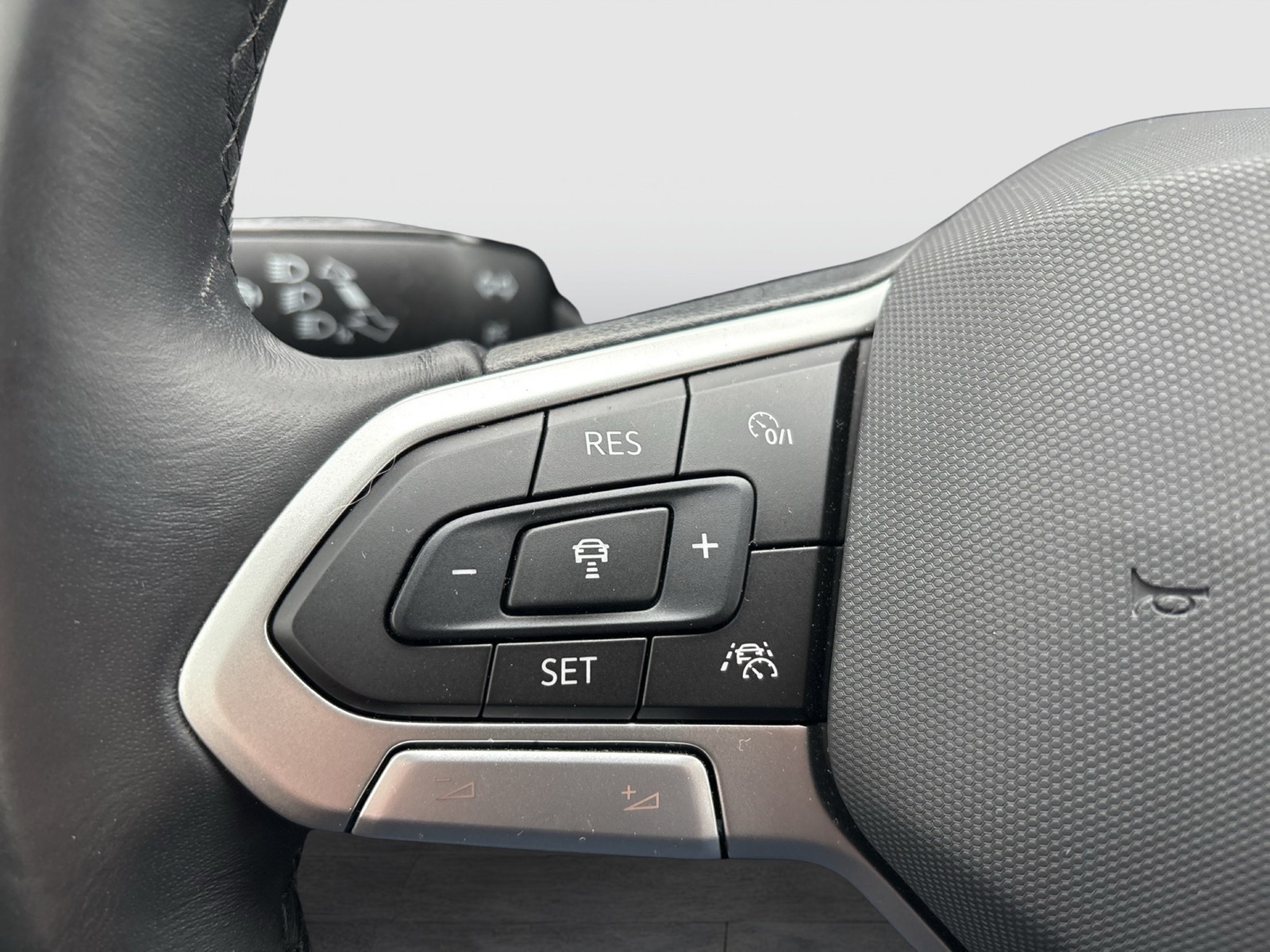 Volkswagen T-Cross 1.0 GOAL ACC CARPLAY ALU LED SITZHEIZUNG