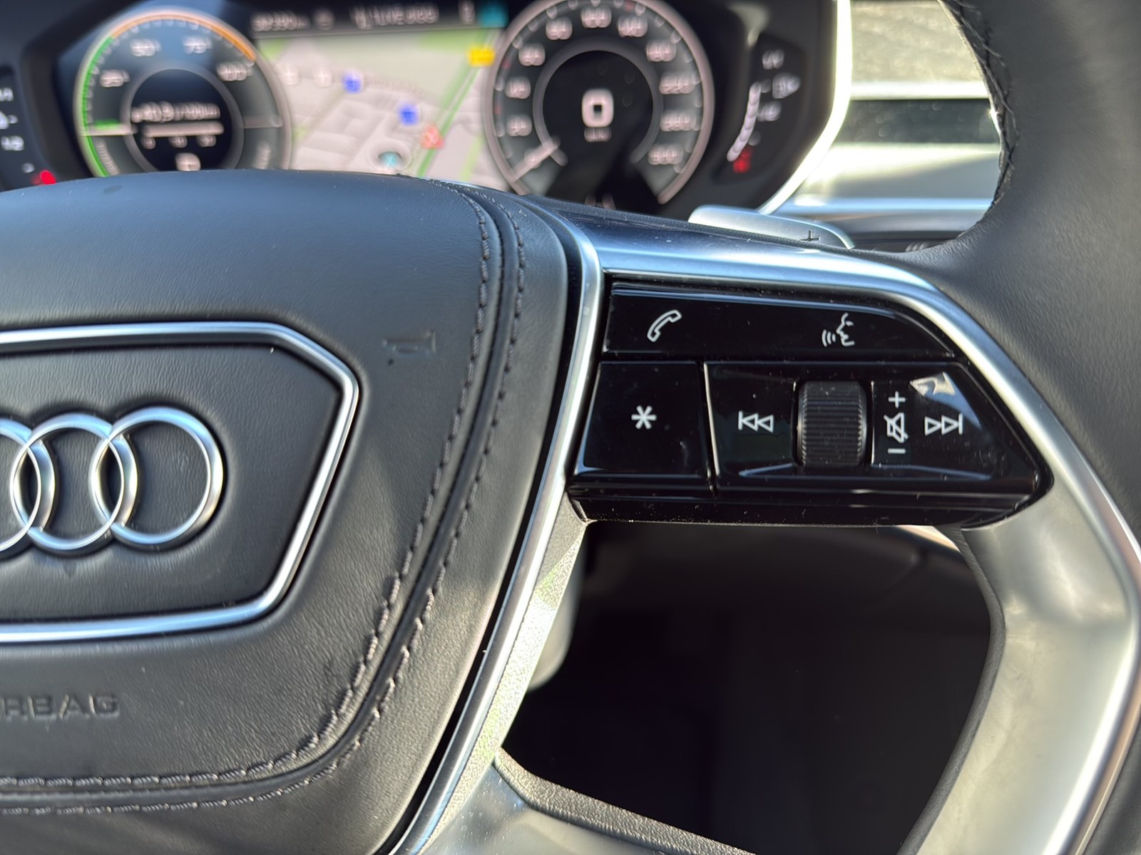 Audi A8 60 quattro HYBRID S LINE PANO B&O 360CAM LM20