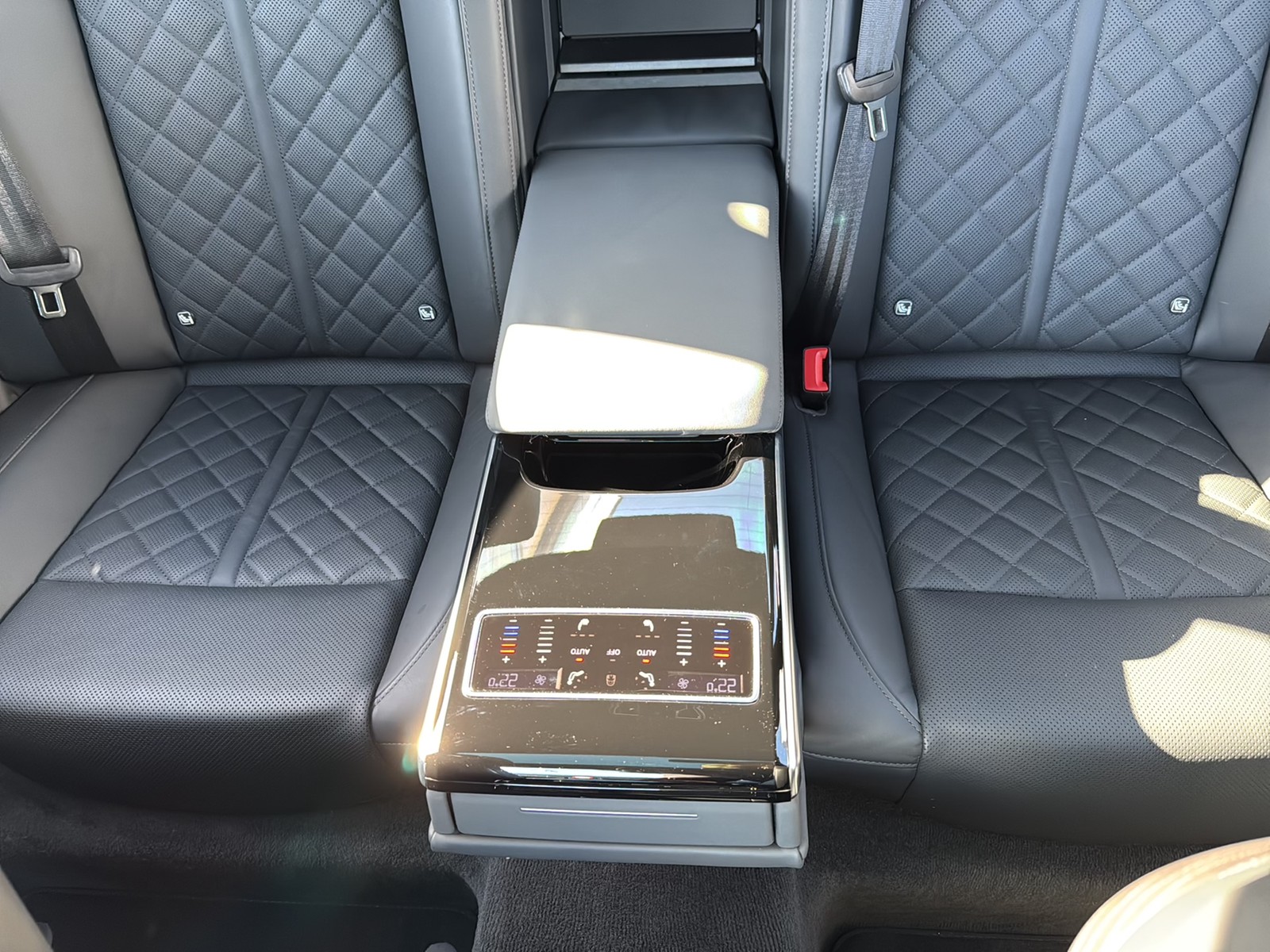 Audi A8 60 quattro HYBRID S LINE PANO B&O 360CAM LM20