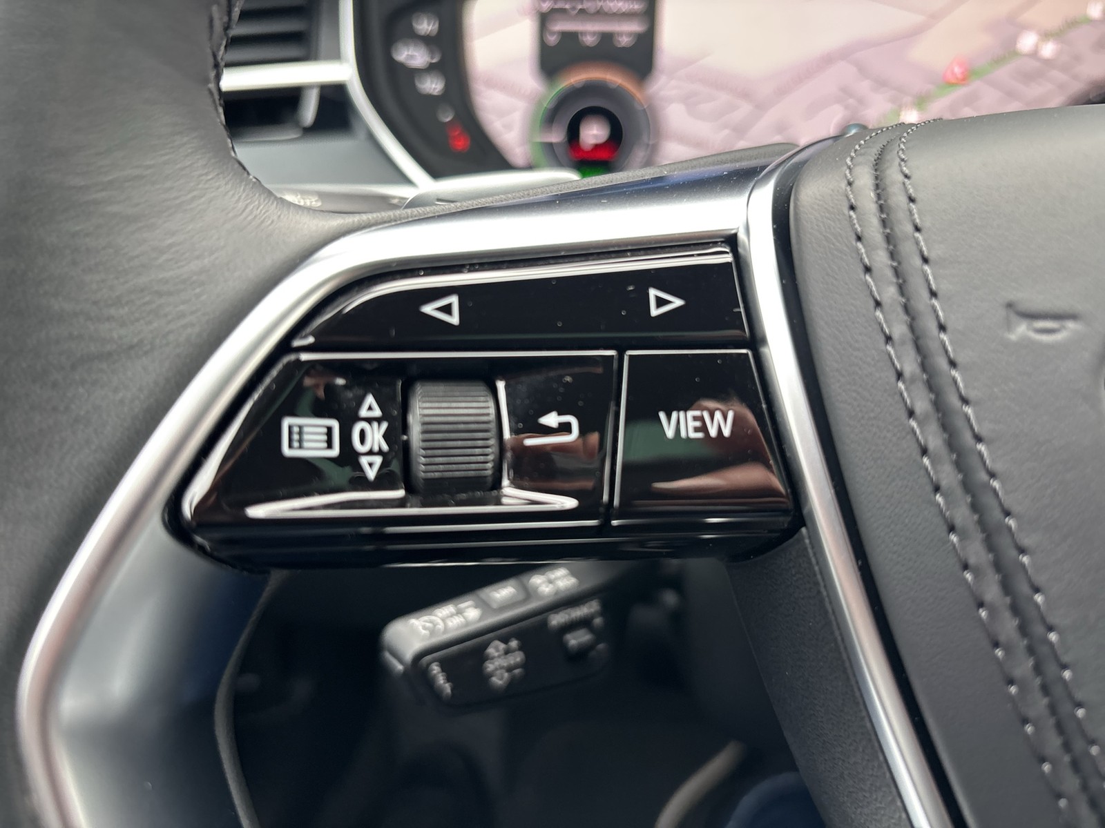 Audi A8 60 quattro HYBRID S LINE PANO B&O 360CAM LM20