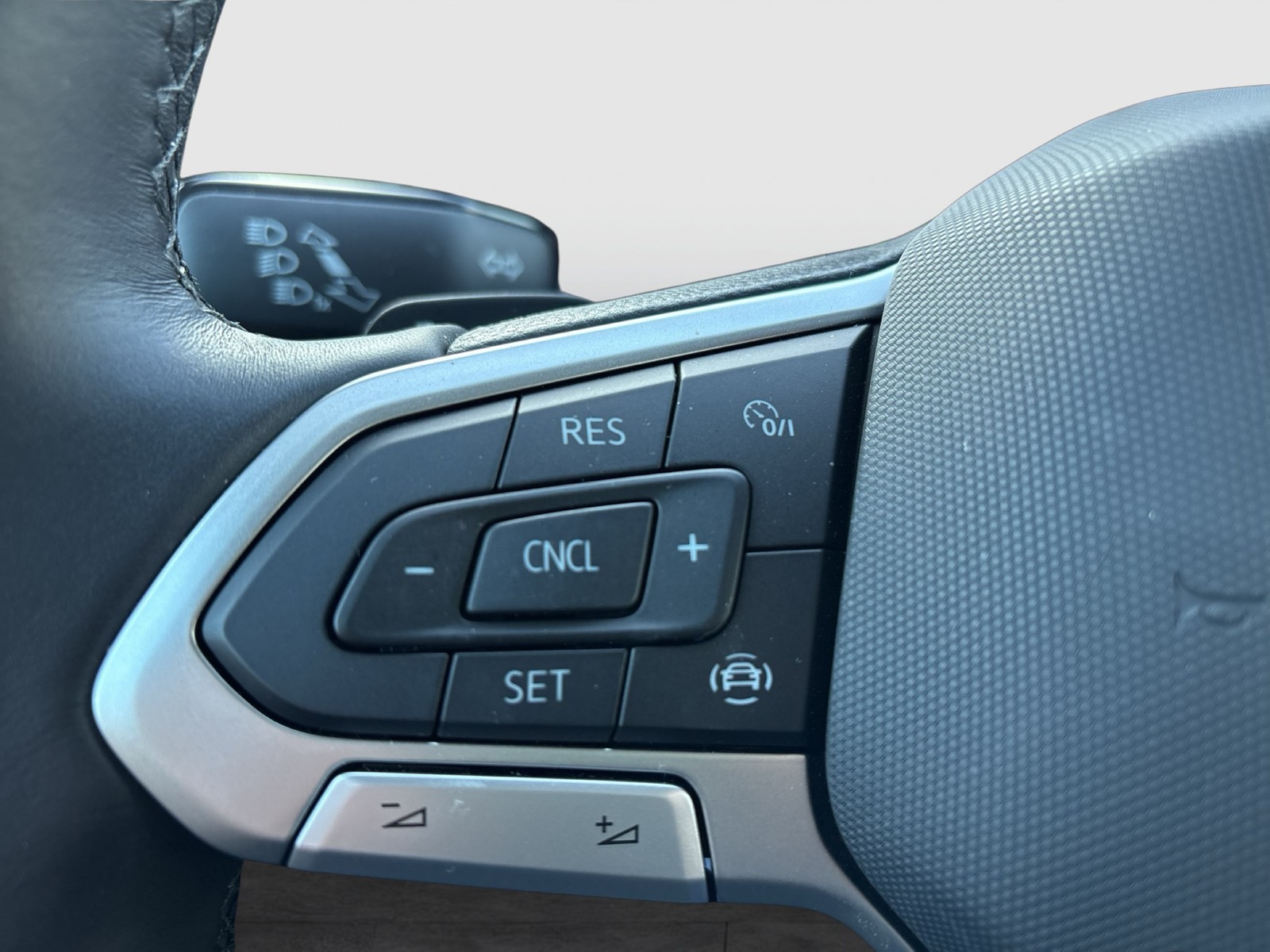 Volkswagen Taigo 1.0 LIFE CAM NAVI CARPLAY ALU SITZHEIZUNG