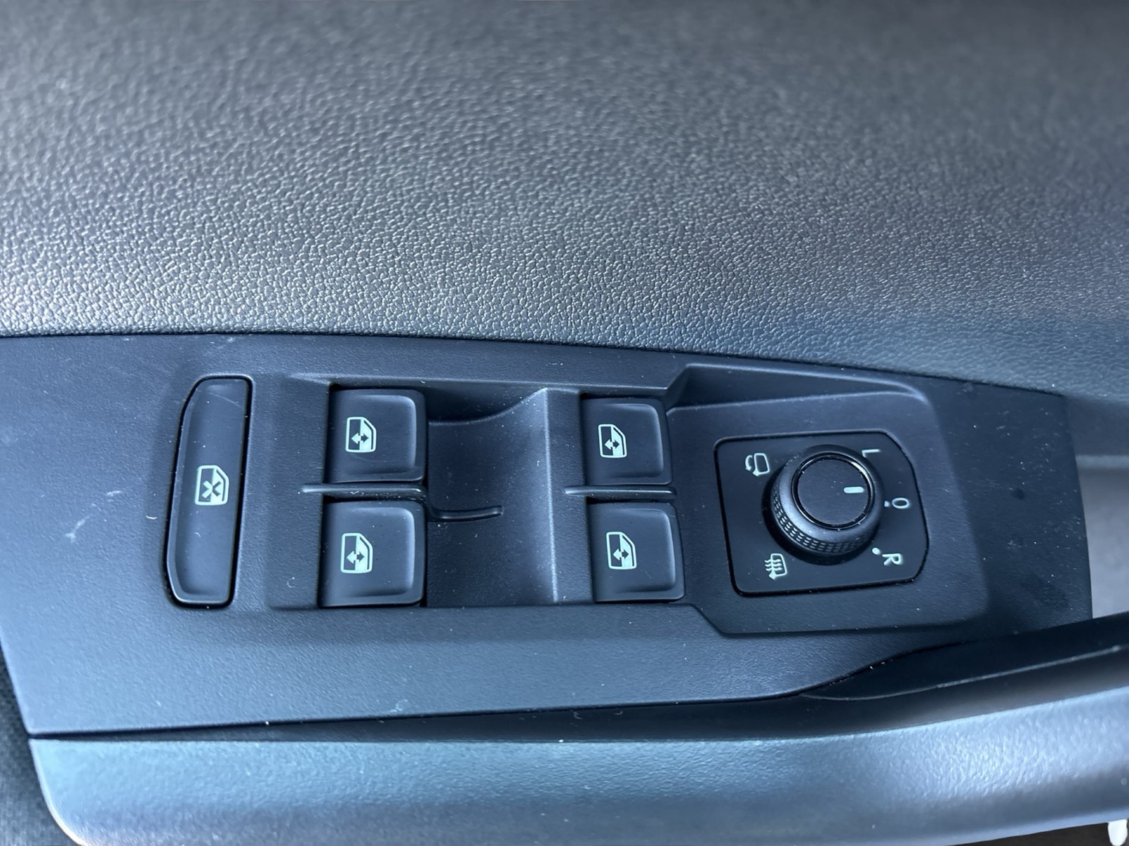 Volkswagen Taigo 1.0 LIFE CAM NAVI CARPLAY ALU SITZHEIZUNG