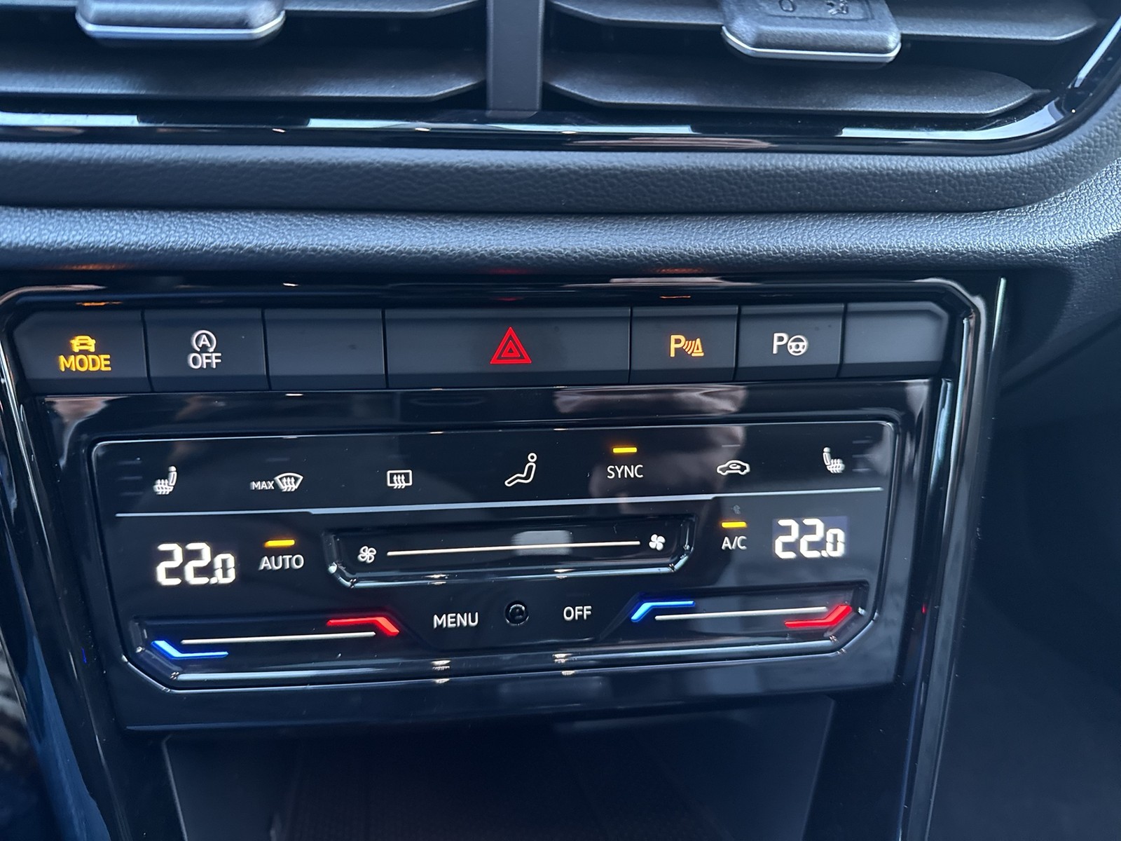 Volkswagen T-Roc 1.5 R-LINE BLACKSTYLE PANO BEATS LM19 NAVI