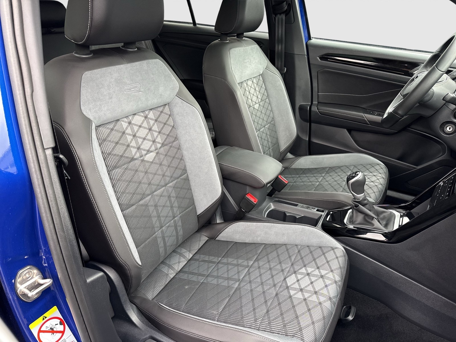 Volkswagen T-Roc 1.5 R-LINE BLACKSTYLE PANO BEATS LM19 NAVI