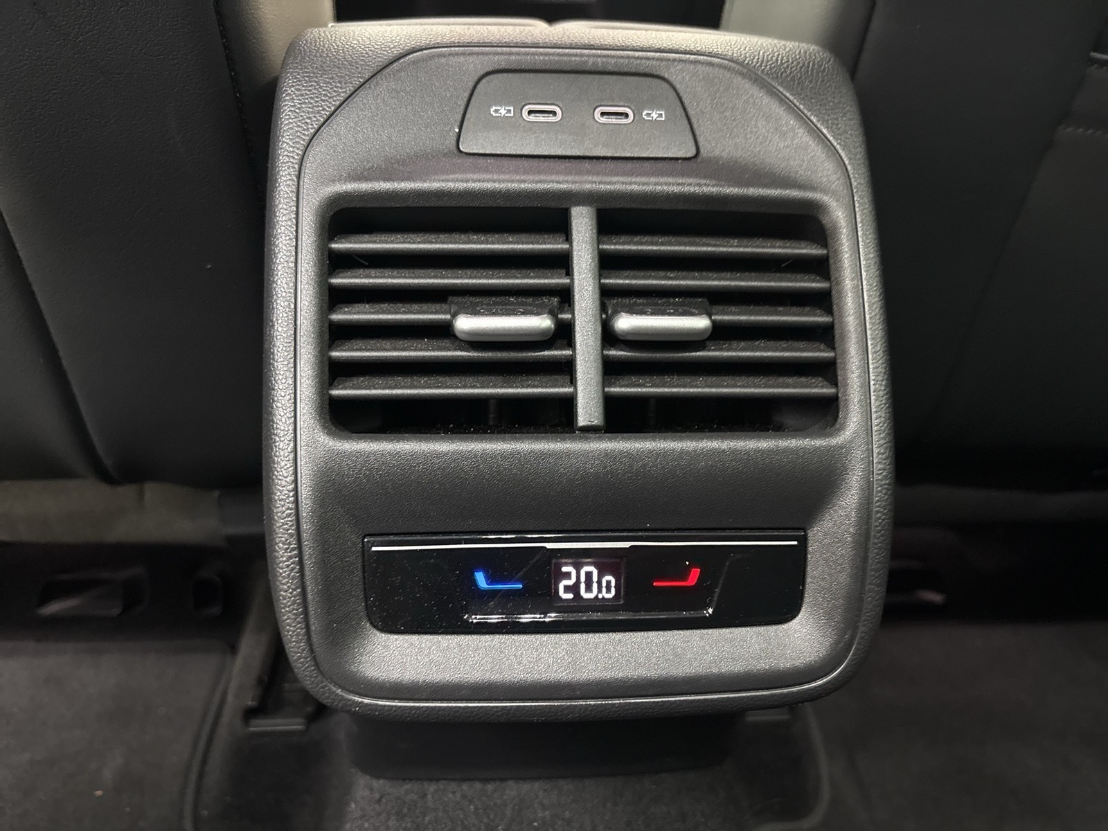 Volkswagen Passat Variant 1.5 HYBRID BUSINESS AHK CAM ACC