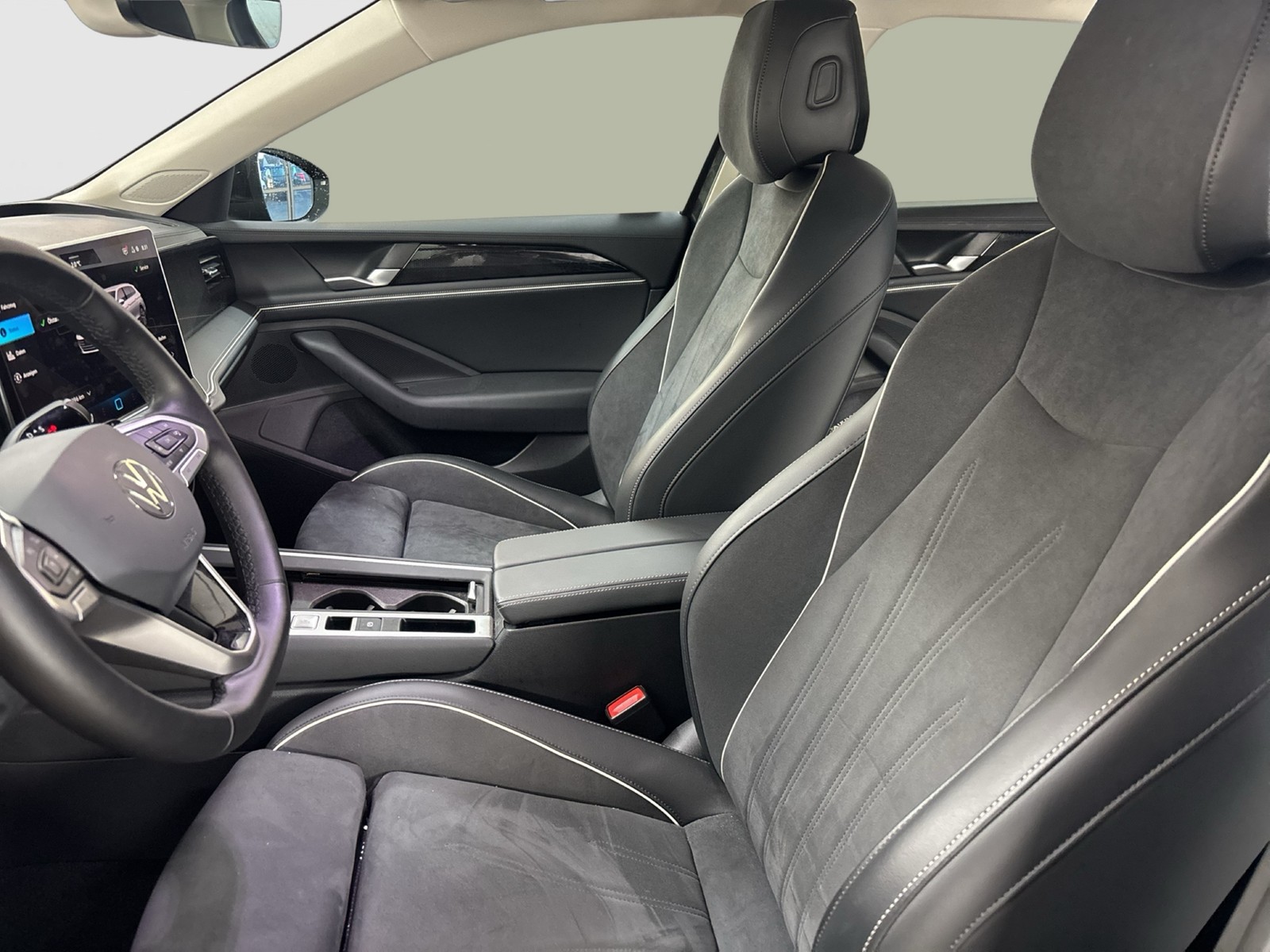 Volkswagen Passat Variant 1.5 HYBRID BUSINESS AHK CAM ACC