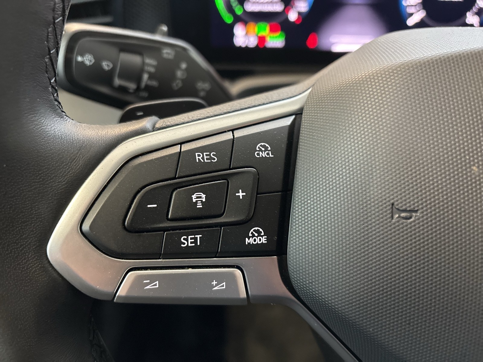 Volkswagen Passat Variant 1.5 HYBRID BUSINESS AHK CAM ACC