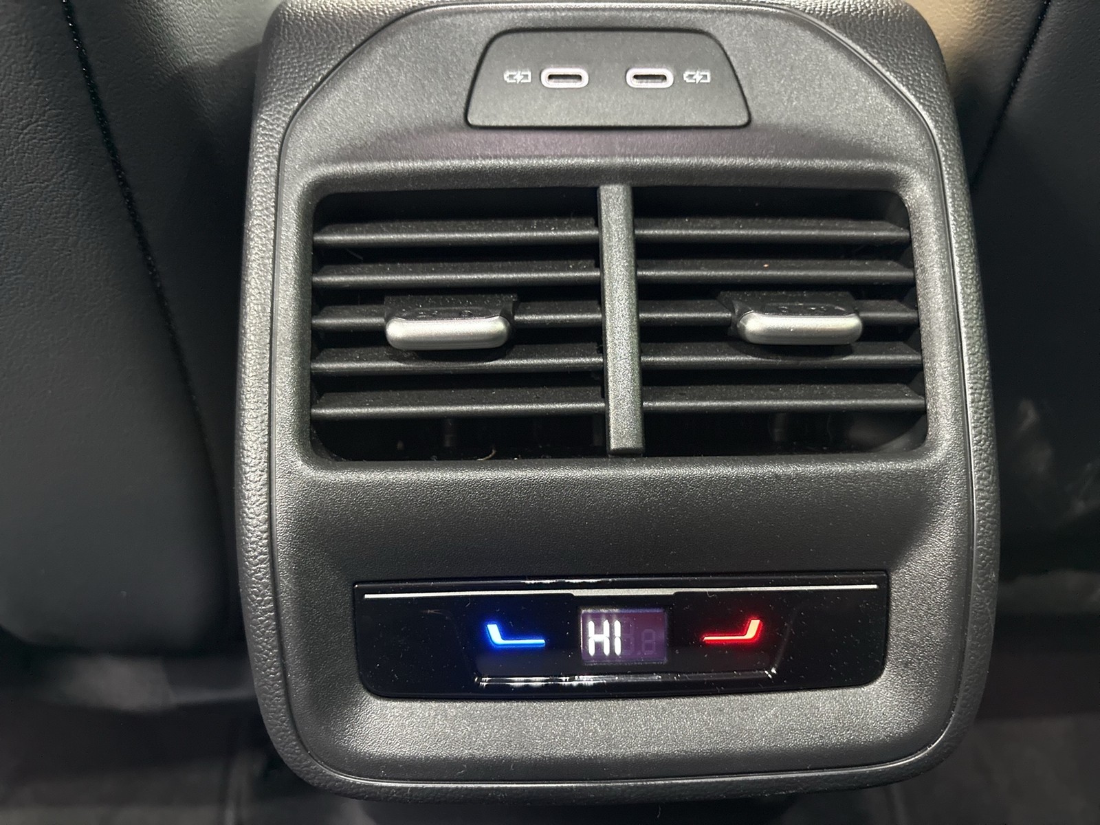 Volkswagen Passat Variant 1.5 HYBRID BUSINESS AHK CAM ACC