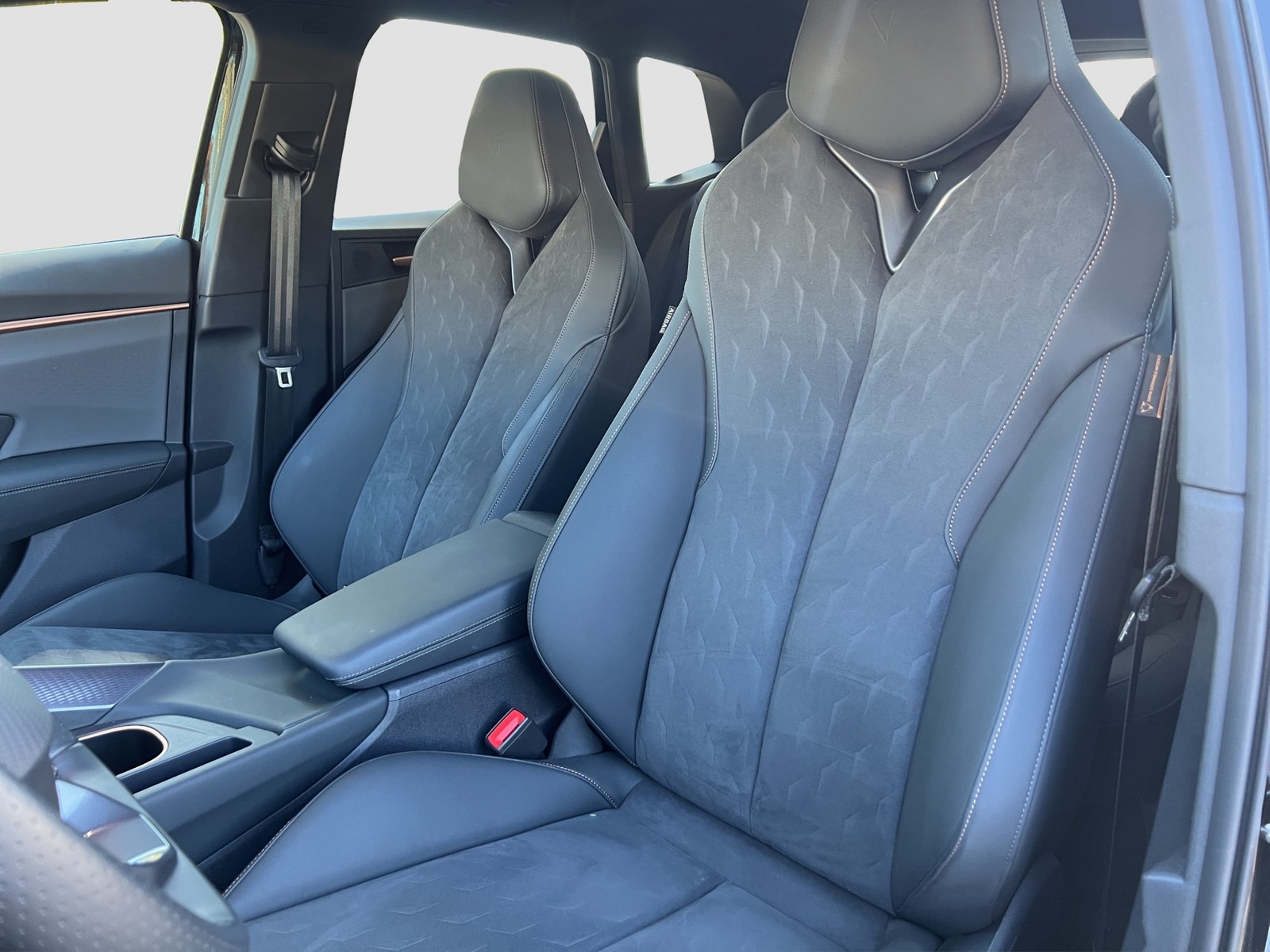 Cupra Terramar 1.5 eTSI 360°CAM ACC LM18 E-KLAPPE NAVI