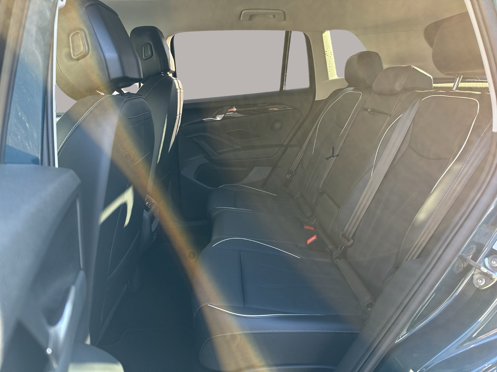 Volkswagen Tiguan 1.5 HYBRID ELEGANCE LEDER AHK 360CAM ACC