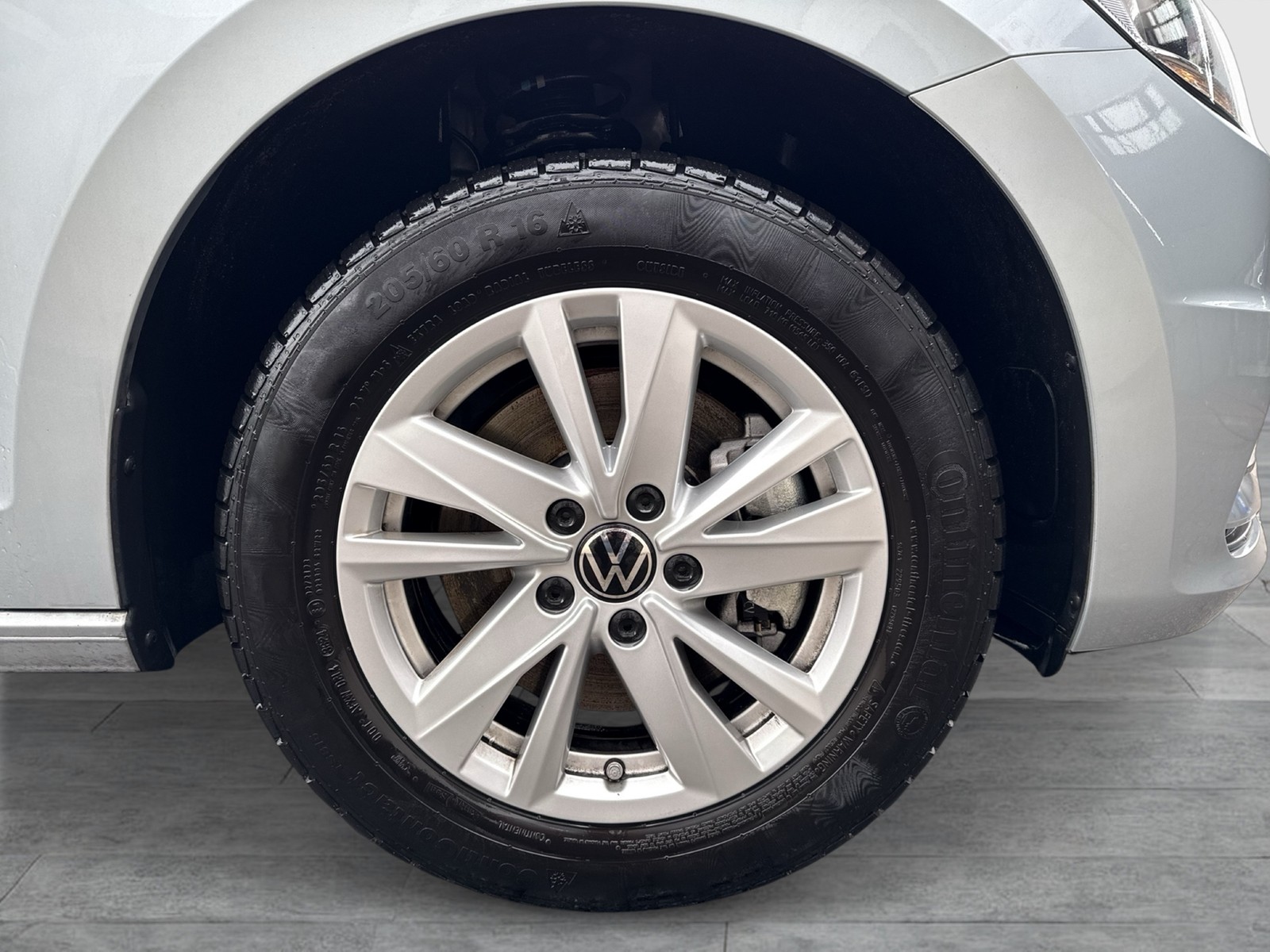 Volkswagen Touran 1.5 COMFORTLINE 7SITZE CAM ACC NAVI ALU