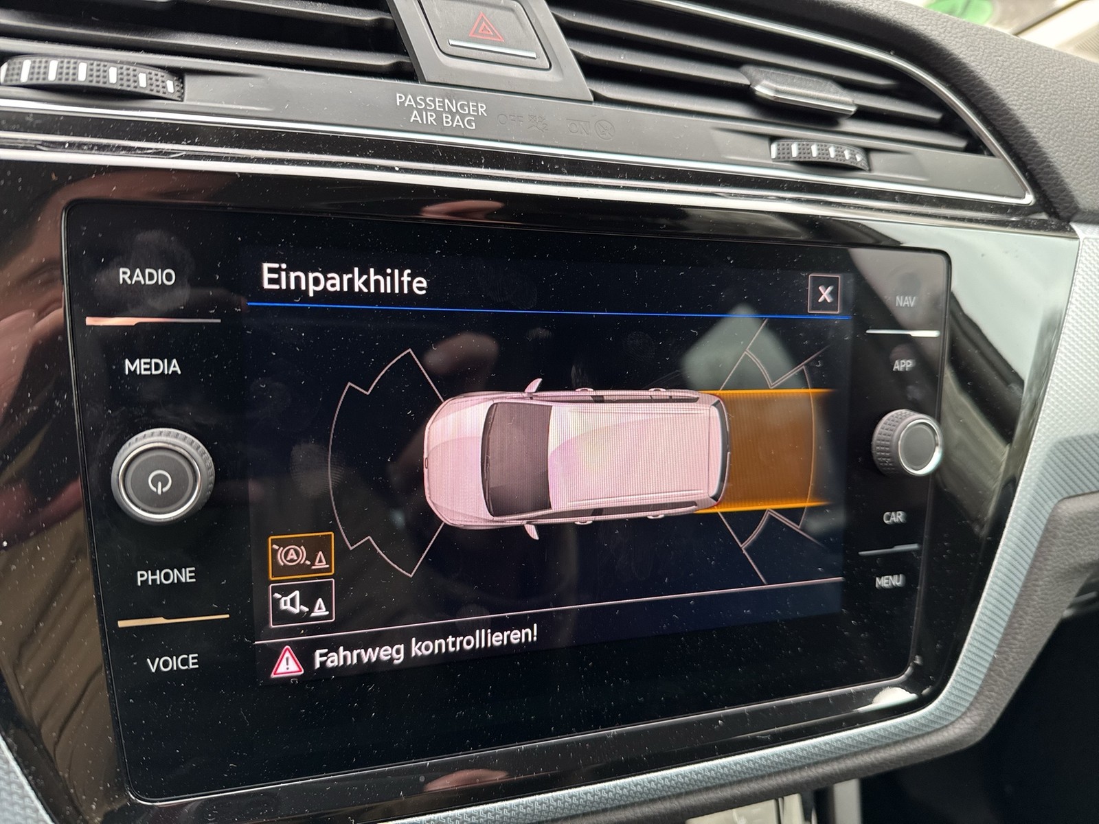 Volkswagen Touran 1.5 GOAL 7SITZE AHK ACC NAVI CARPLAY ALU