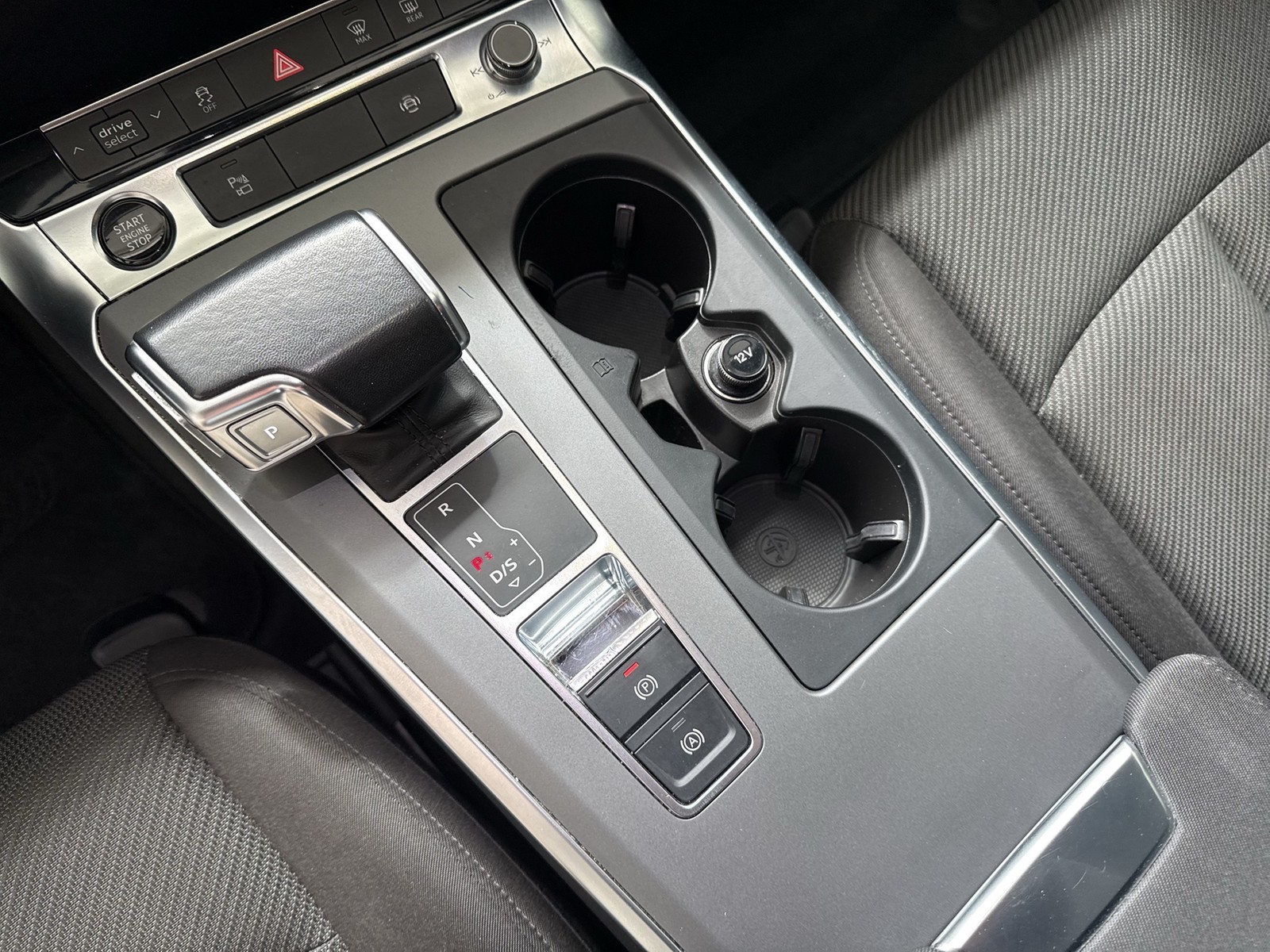 Audi A6 Avant 40 AHK CAM ACC E-KLAPPE NAVI+ LM17