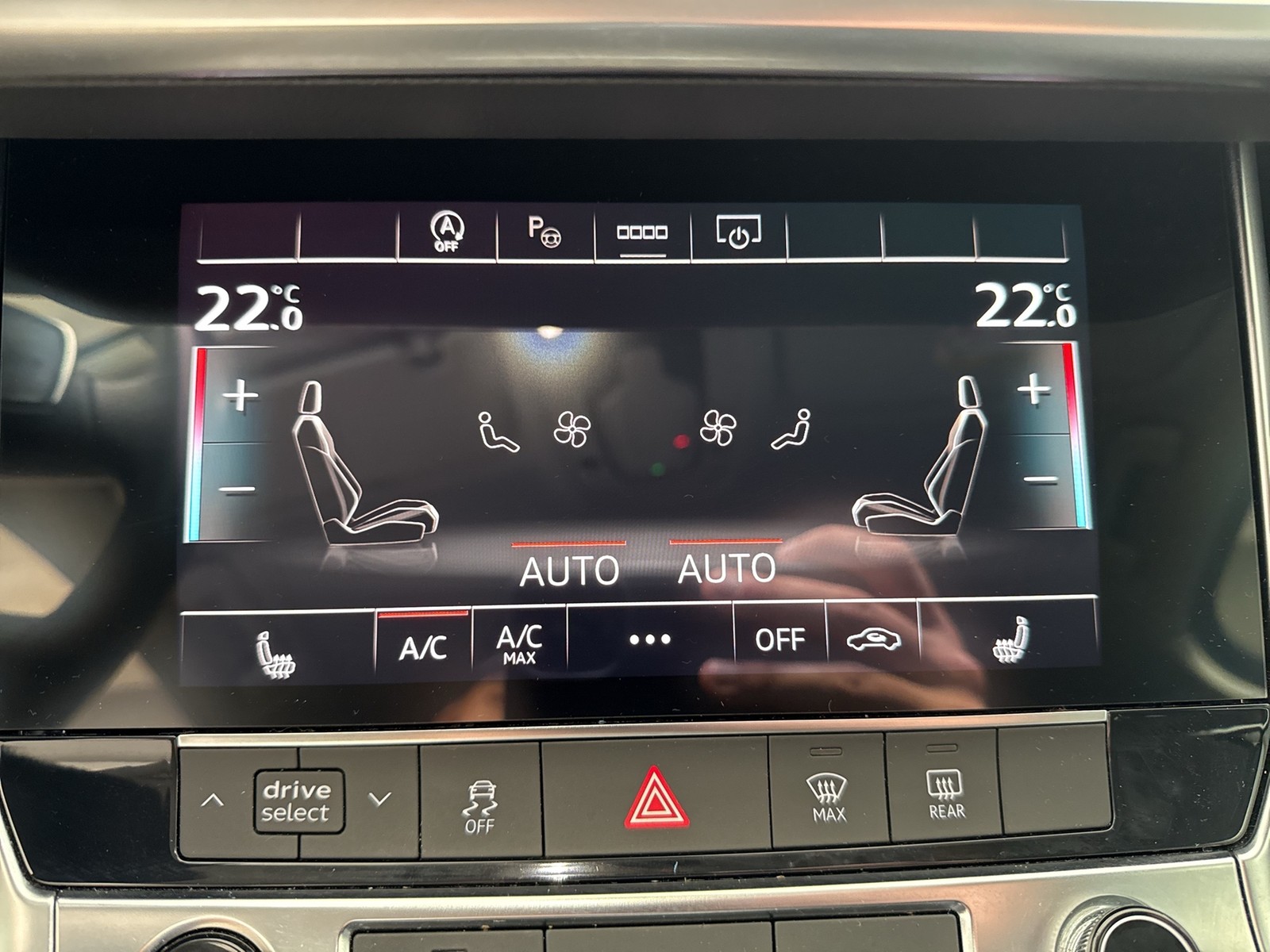 Audi A6 Avant 40 AHK CAM ACC E-KLAPPE NAVI+ LM17