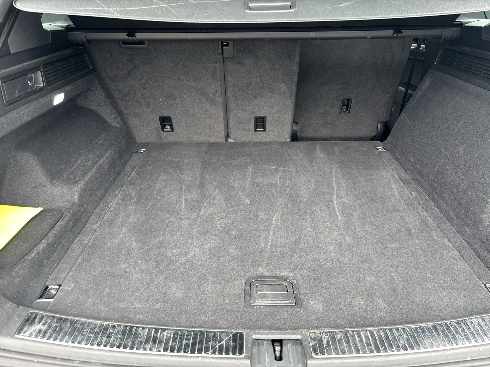 Volkswagen Touareg V6 R-LINE NEUES MODELL AHK CAM ACC LM19