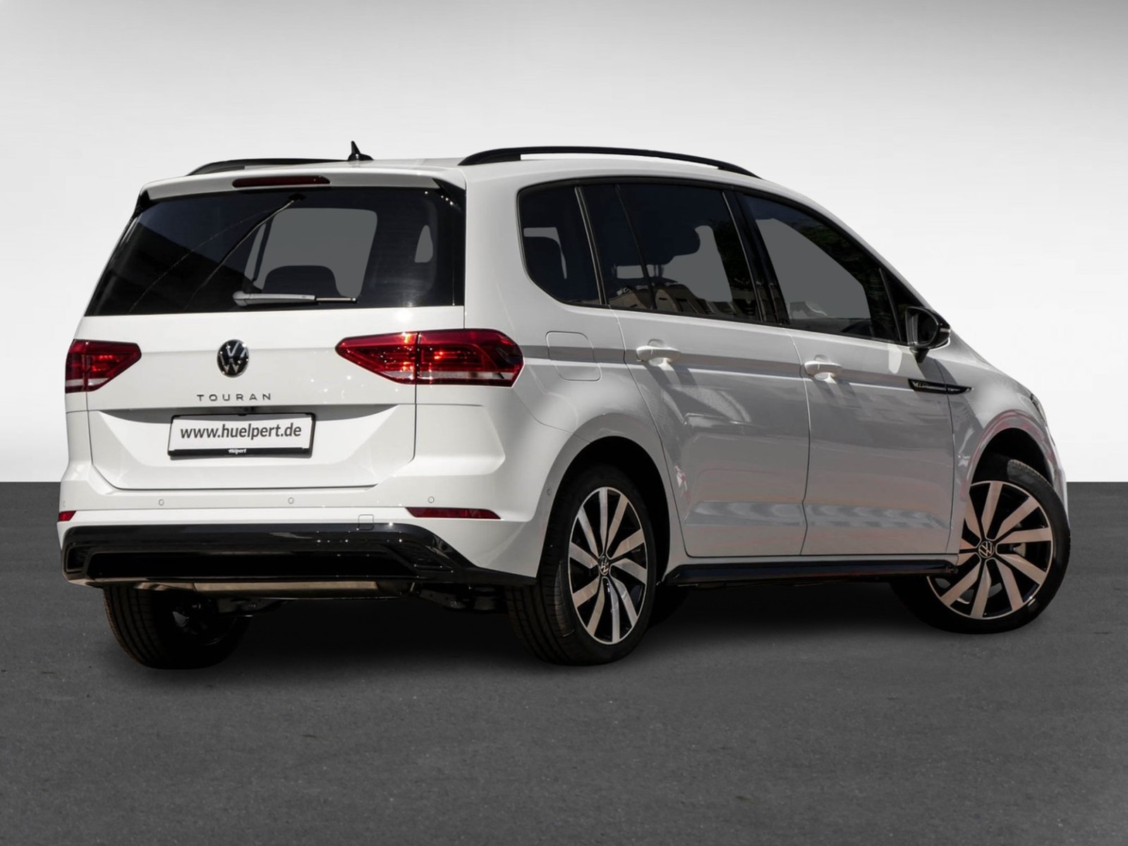 Volkswagen Touran 1.5 HIGHLINE DSG R-LINE BLACKSTYLE PANO