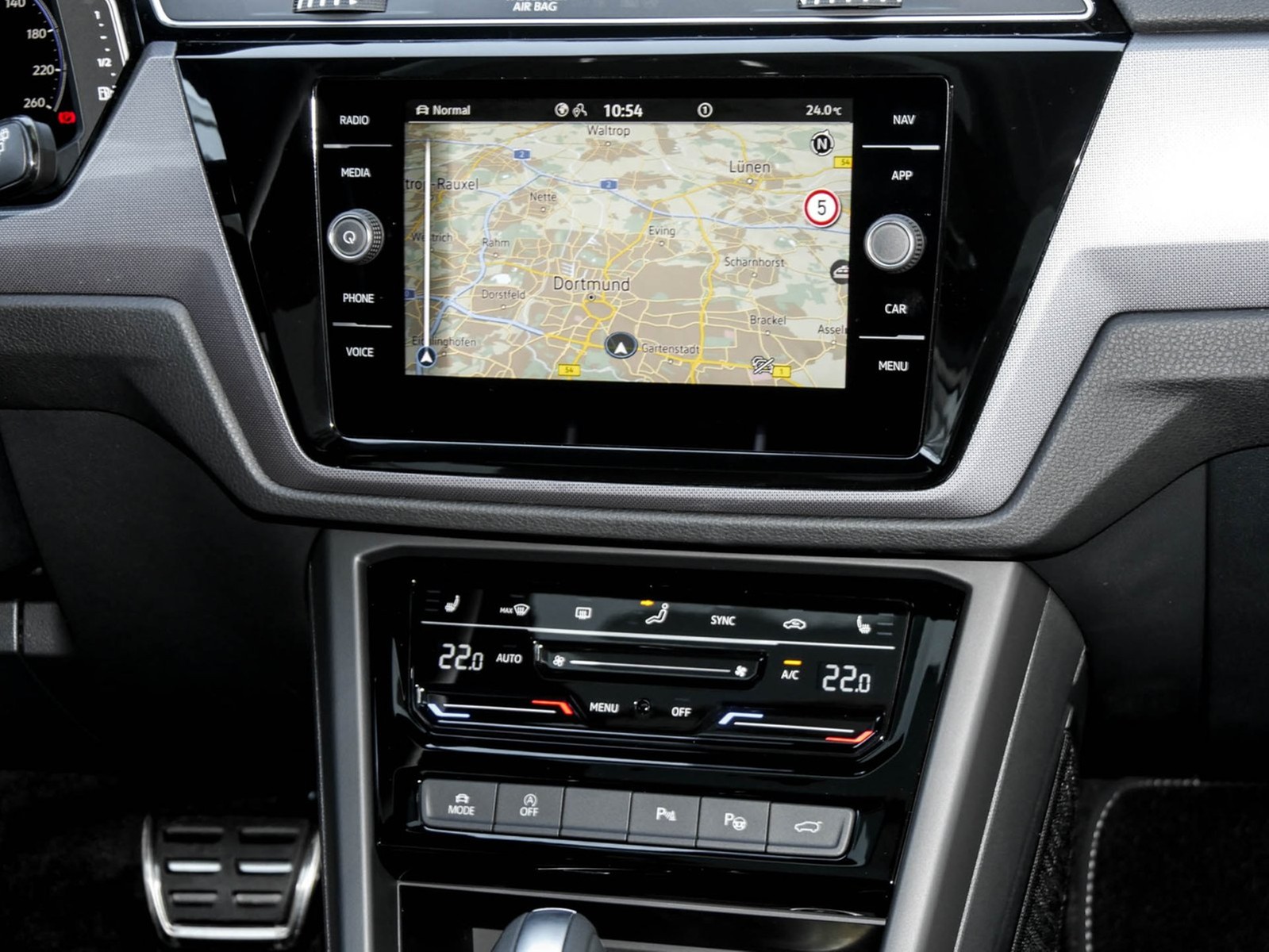 Volkswagen Touran 1.5 HIGHLINE DSG R-LINE BLACKSTYLE PANO