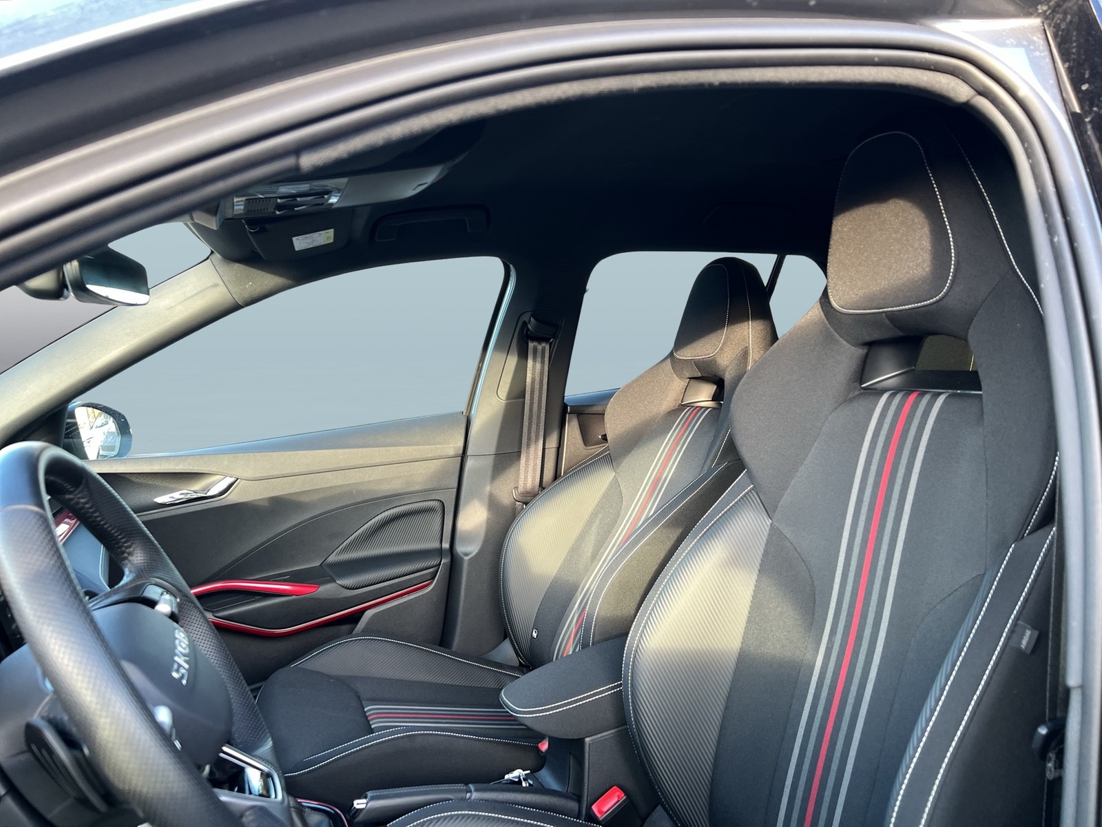 Skoda Fabia 1.0 MONTE CARLO CAM NAVI CARPLAY SITZHEIZ.