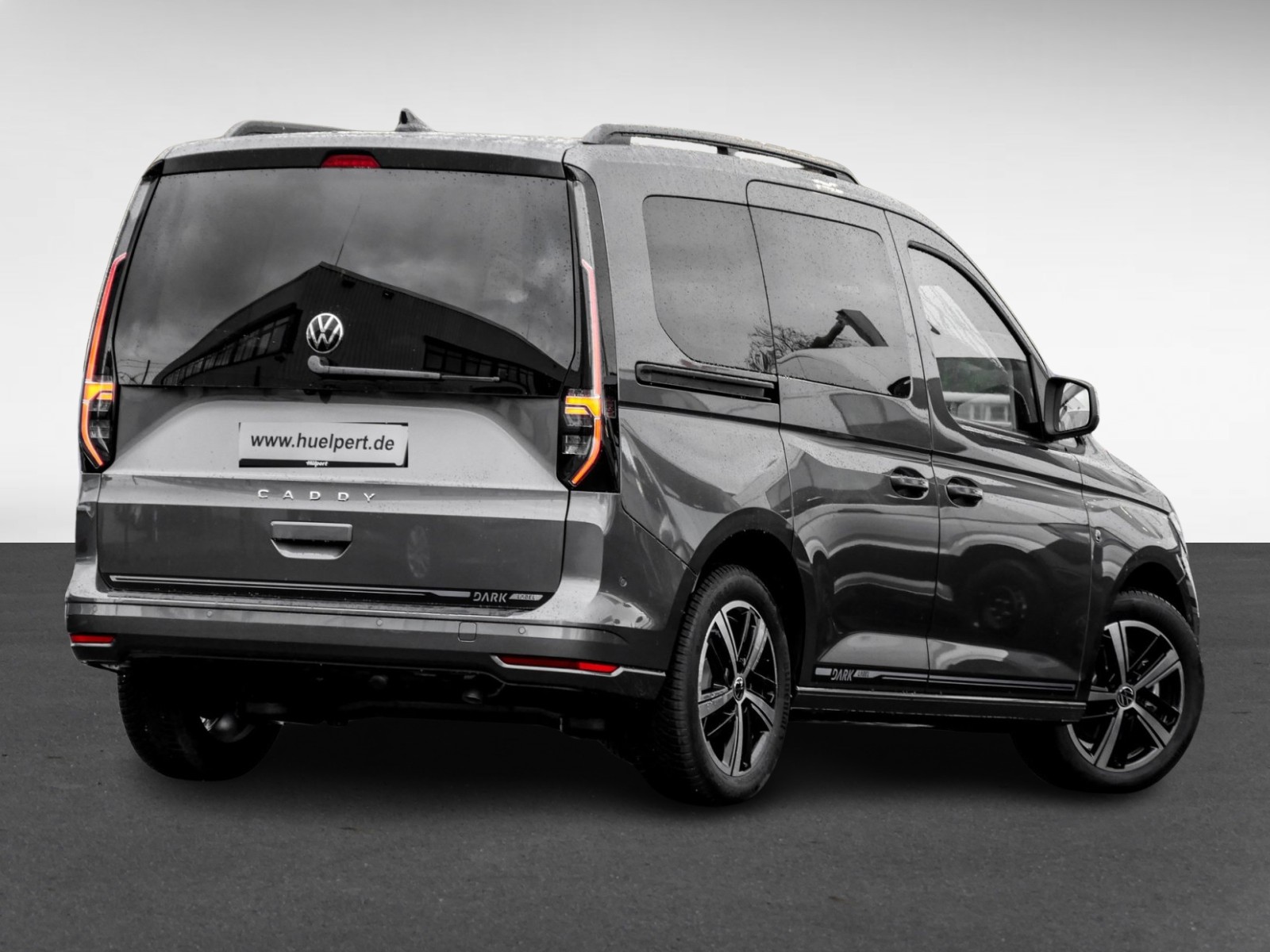 Volkswagen Caddy 2,0 TDI DSG Dark Label AHK Kamera Pano ACC