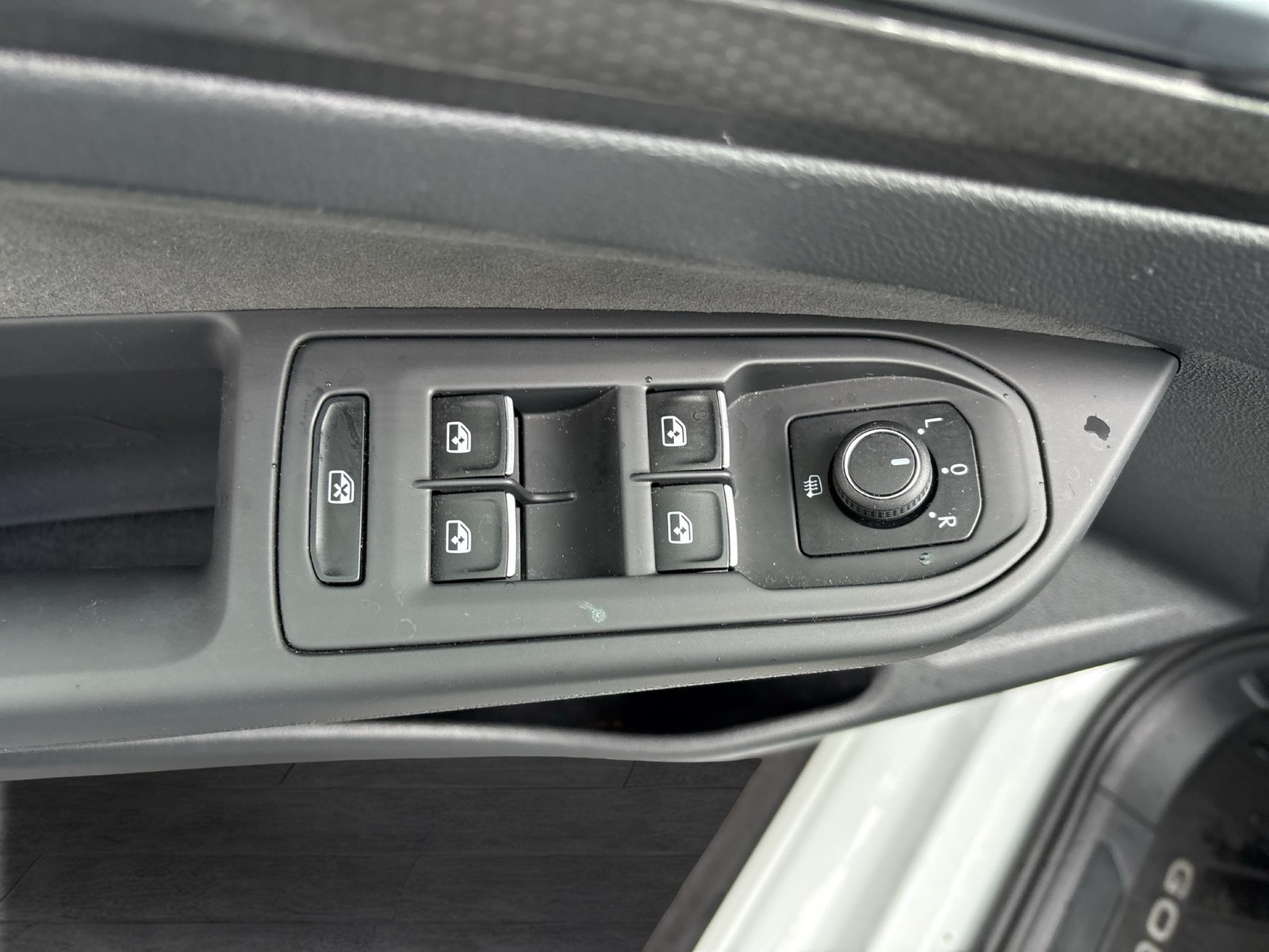 Volkswagen Golf VIII 2.0 GTI NAVI LED+ LM17 CARPLAY SITZHZ.