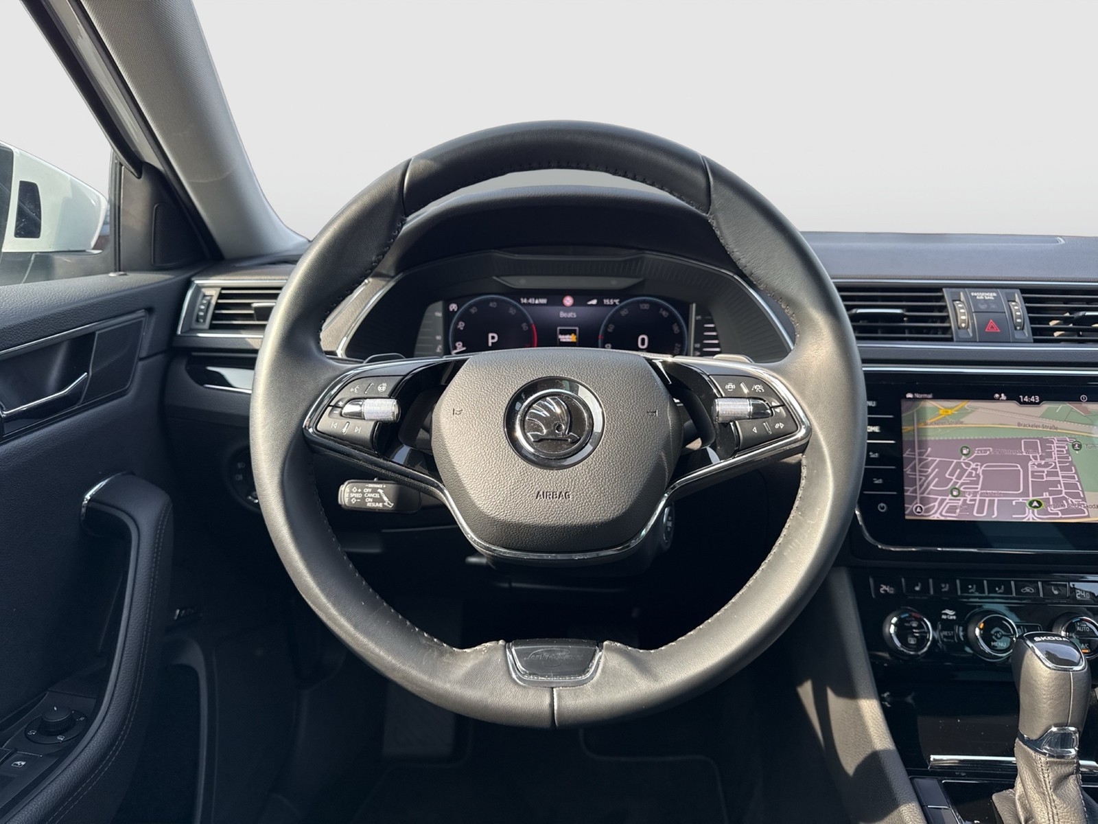 Skoda Superb Combi 2.0 L&K LEDER CANTON CAM ACC LM19