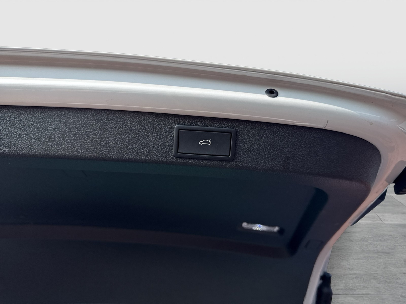 Skoda Superb Combi 2.0 L&K LEDER CANTON CAM ACC LM19