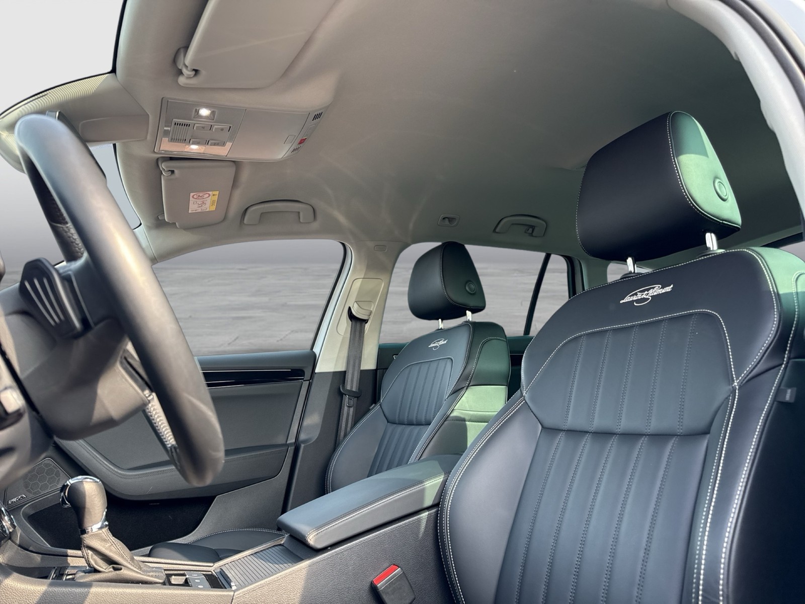 Skoda Superb Combi 2.0 L&K LEDER CANTON CAM ACC LM19