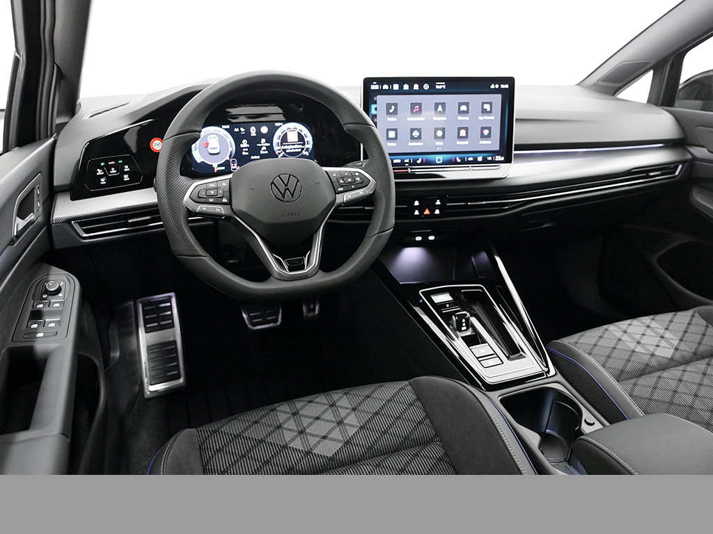 Volkswagen Golf VIII 1.5 eTSI R-LINE BLACK STYLE CAM LM18