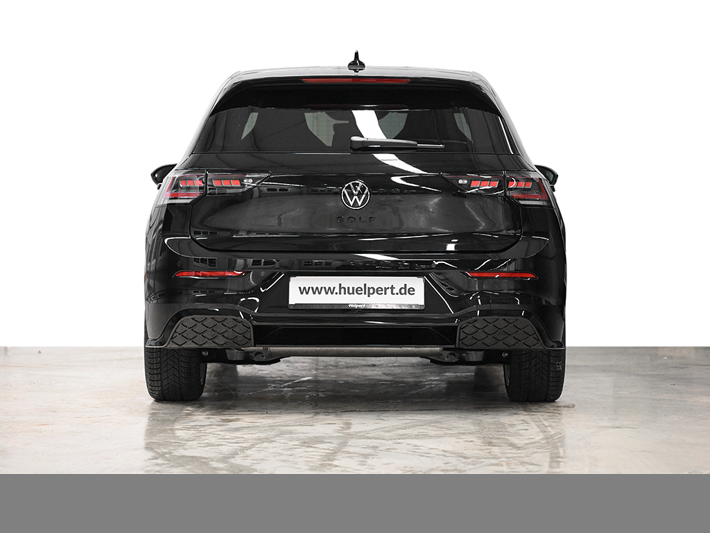 Volkswagen Golf VIII 1.5 eTSI R-LINE BLACK STYLE CAM LM18
