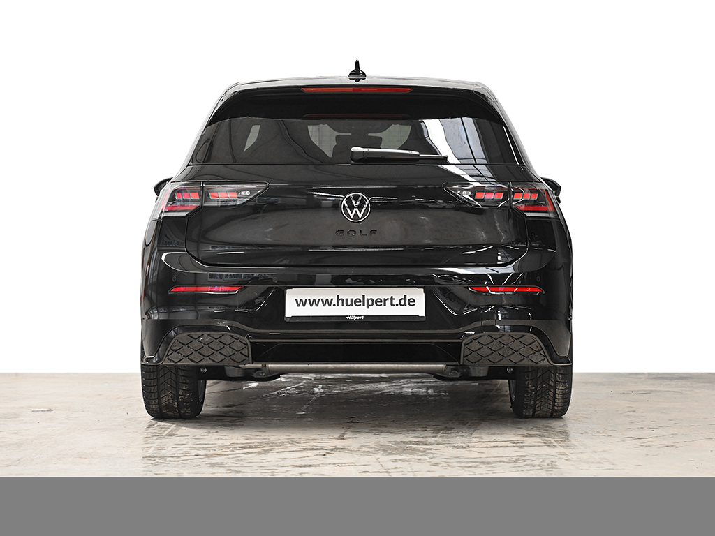 Volkswagen Golf VIII 1.5 eTSI R-LINE BLACK STYLE CAM LM18