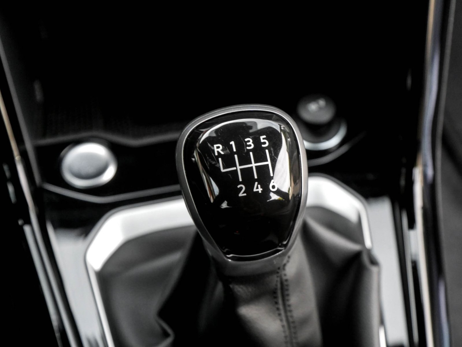 Volkswagen T-Roc 1.0 R-LINE ACC LM17 E-KLAPPE NAVI SITZHEIZ