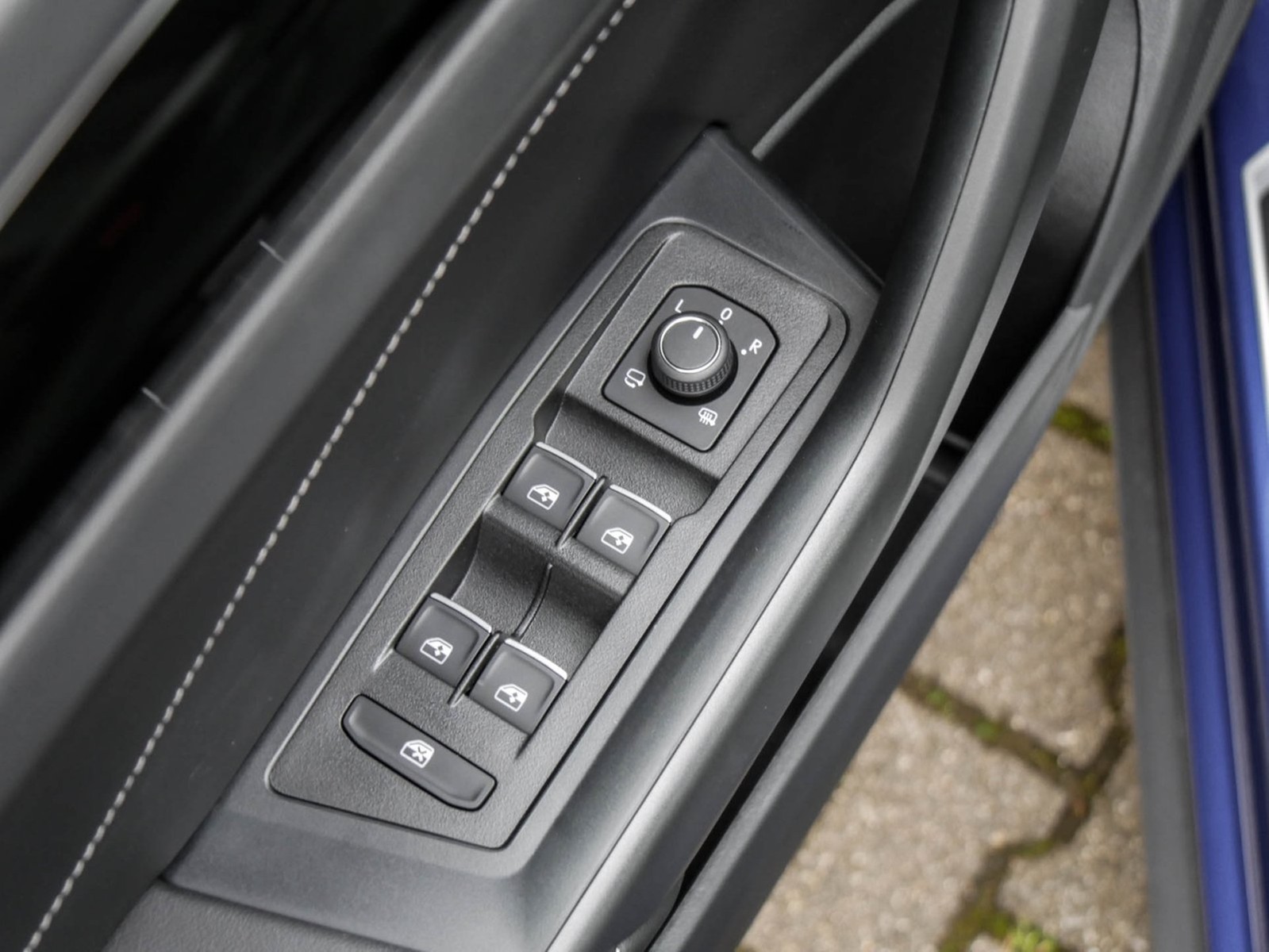 Volkswagen T-Roc 1.0 R-LINE ACC LM17 E-KLAPPE NAVI SITZHEIZ