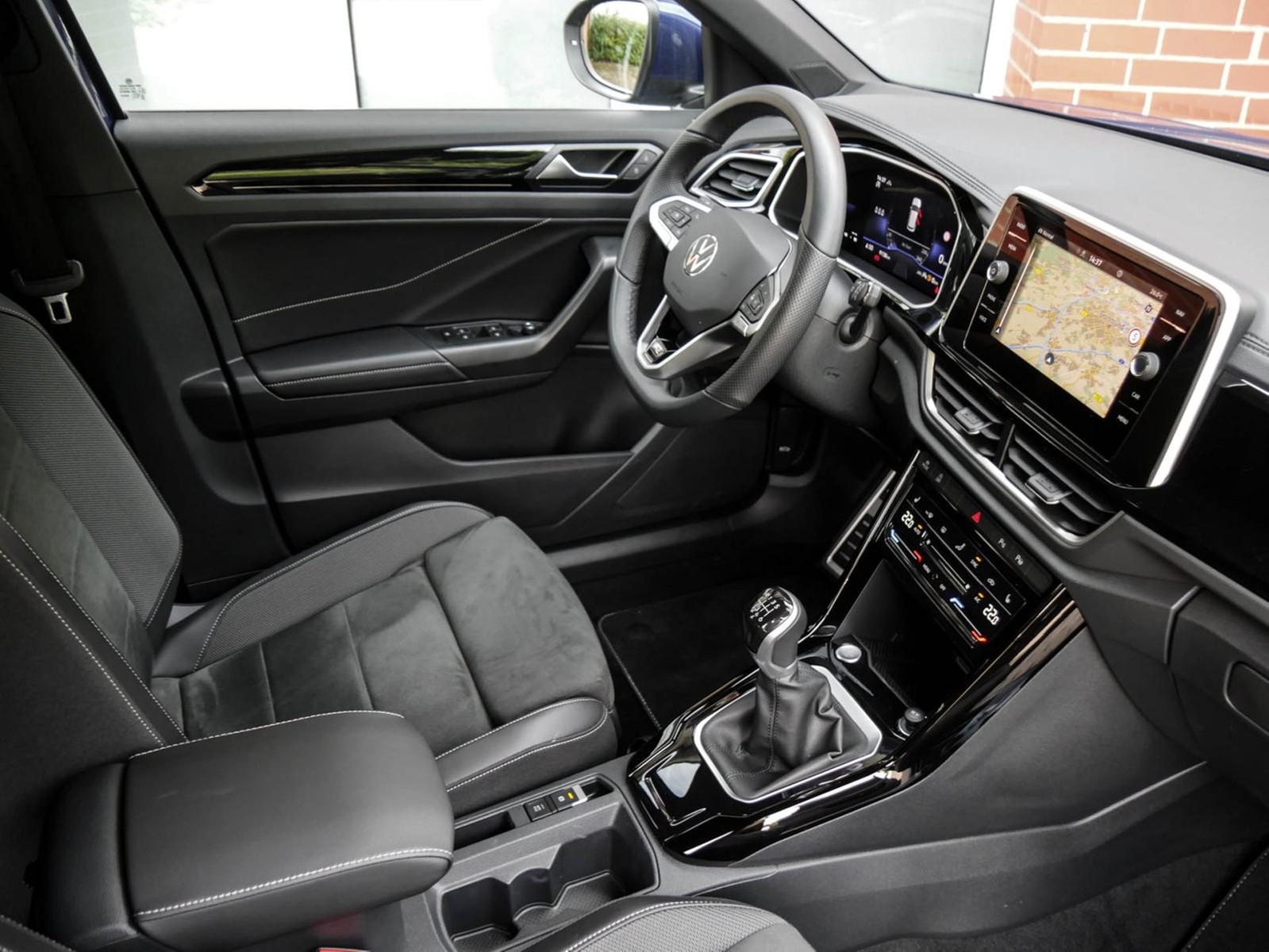 Volkswagen T-Roc 1.0 R-LINE ACC LM17 E-KLAPPE NAVI SITZHEIZ