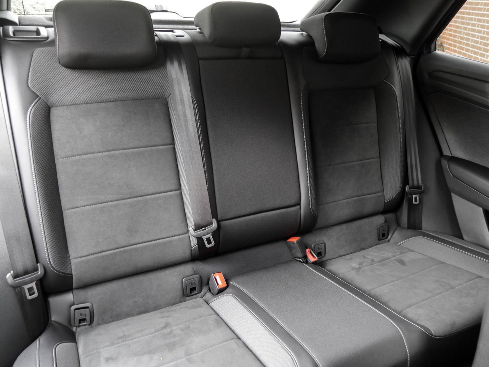 Volkswagen T-Roc 1.0 R-LINE ACC LM17 E-KLAPPE NAVI SITZHEIZ