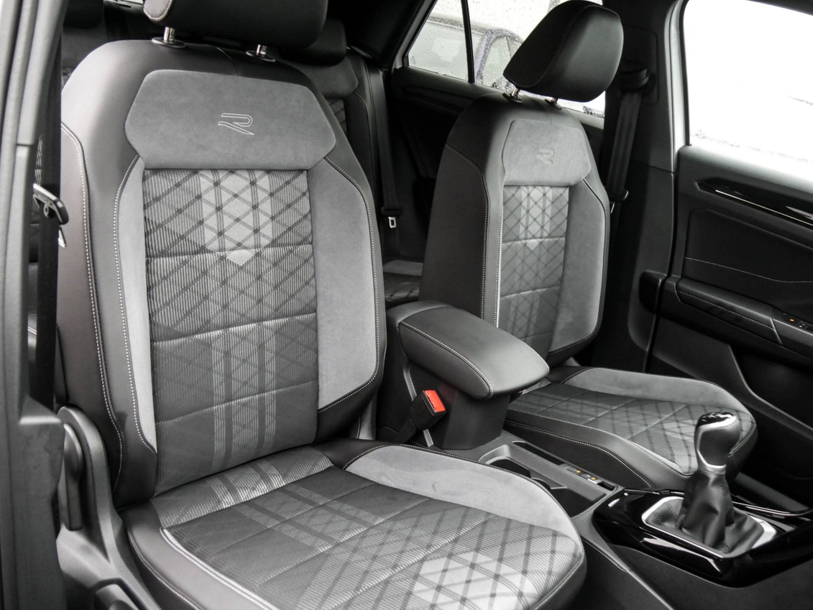 Volkswagen T-Roc 1.0 R-LINE ACC LM17 MATRIXLED NAVI SITZHZ.