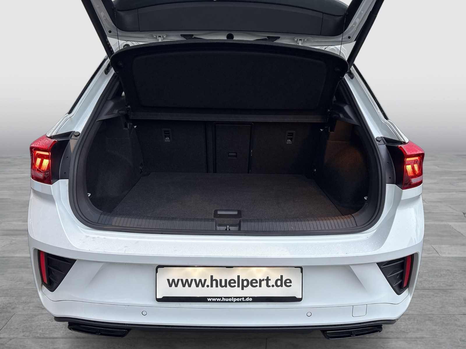 Volkswagen T-Roc 1.0 R-LINE BLACKSTYLE CAM ACC LM18 EKLAPPE