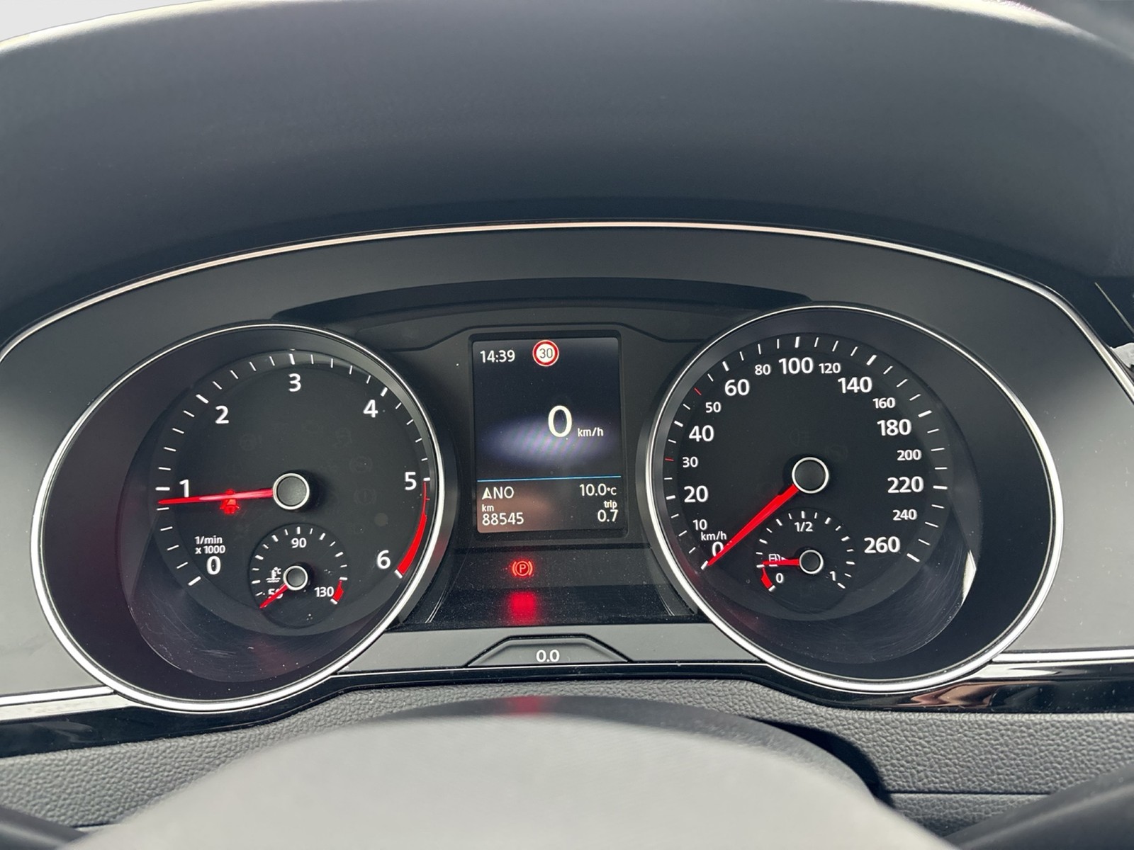 Volkswagen Passat Variant 2.0 BUSINESS STANDHEIZ AHK KAMERA