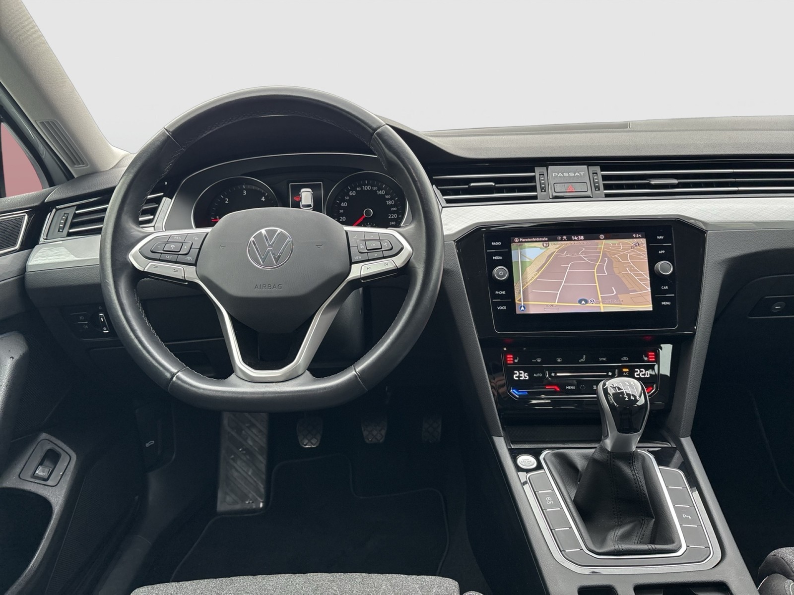 Volkswagen Passat Variant 2.0 BUSINESS STANDHEIZ AHK KAMERA