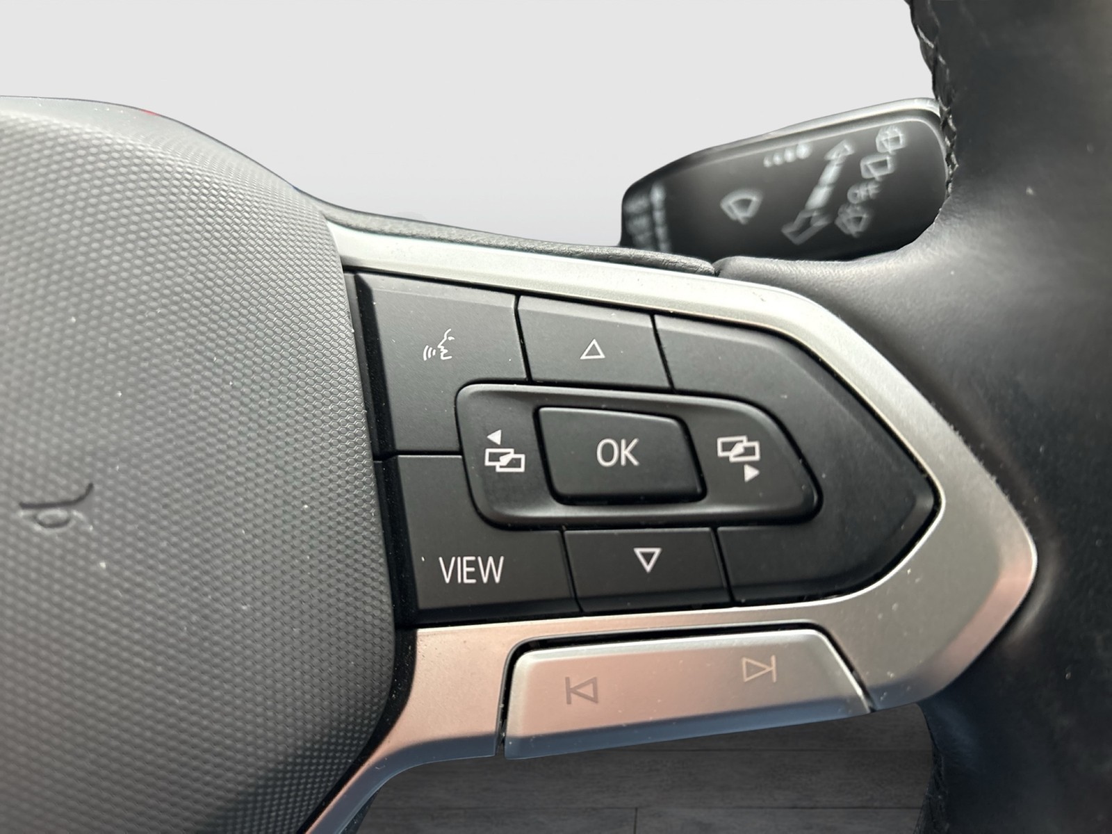 Volkswagen T-Roc 1.0 STYLE CAM ACC NAVI CARPLAY LM17 LED+