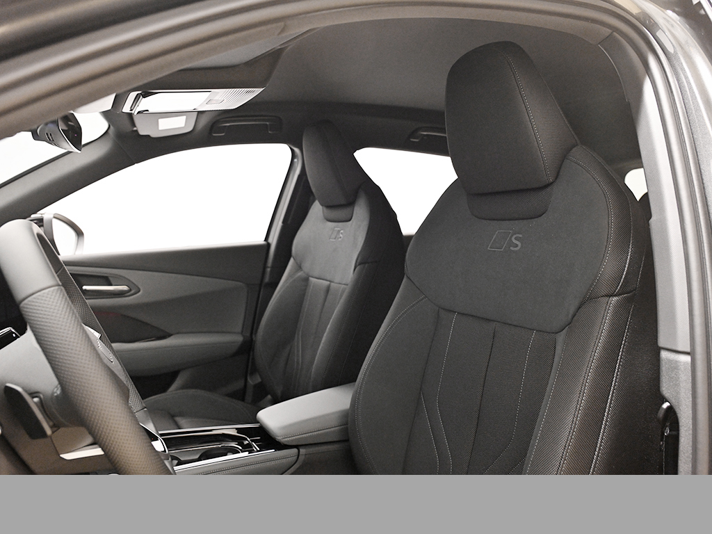 Audi Q3 SUV e-hybrid s tronic S Line AHK TECH+ LM20