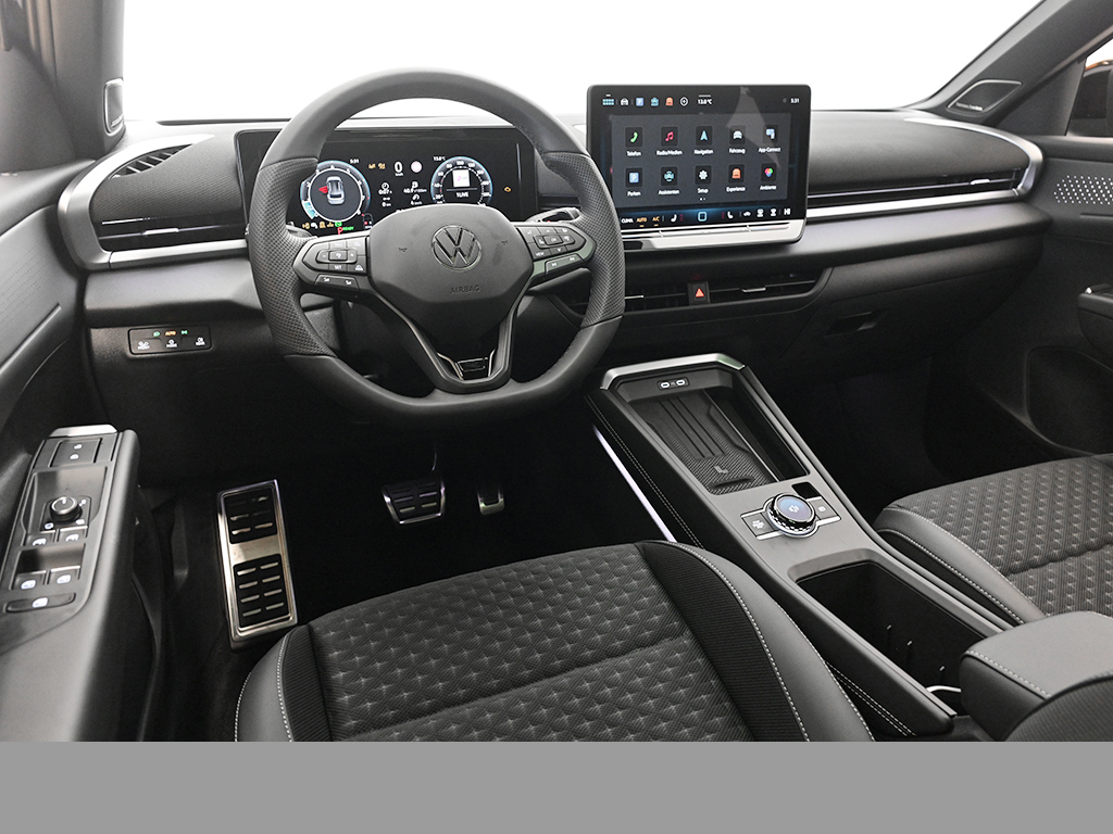 Volkswagen T-Roc 1.5 R-LINE DSG BLACKSTYLE PANO KEYLESS