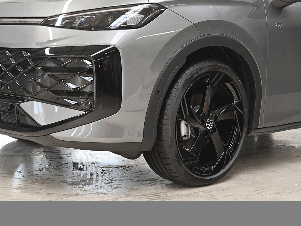 Volkswagen T-Roc 1.5 R-LINE DSG BLACKSTYLE PANO KEYLESS