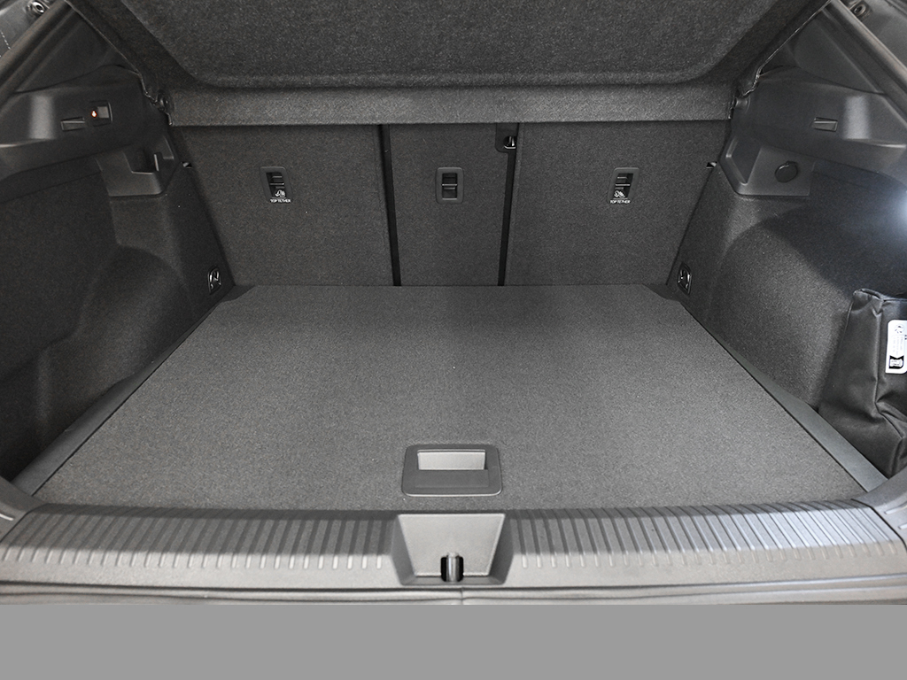 Volkswagen T-Roc 1.5 R-LINE DSG BLACKSTYLE PANO KEYLESS