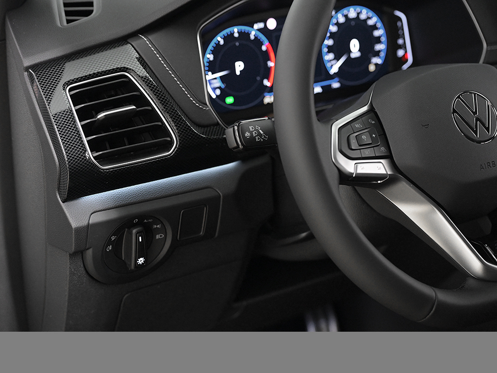 Volkswagen T-Cross 1.5 R-LINE DSG