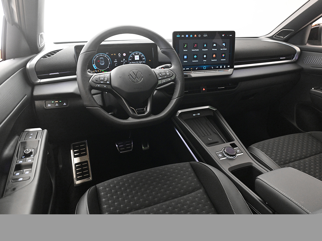 Volkswagen T-Roc 1.5 R-LINE DSG PANO HARMANKARDON AHK