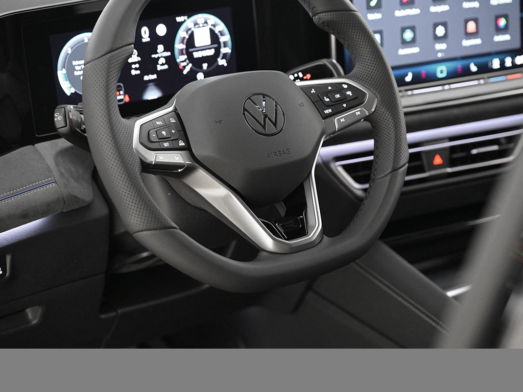 Volkswagen Tiguan 2.0 R-LINE DSG NAVI eKLAPPE KEYLESS