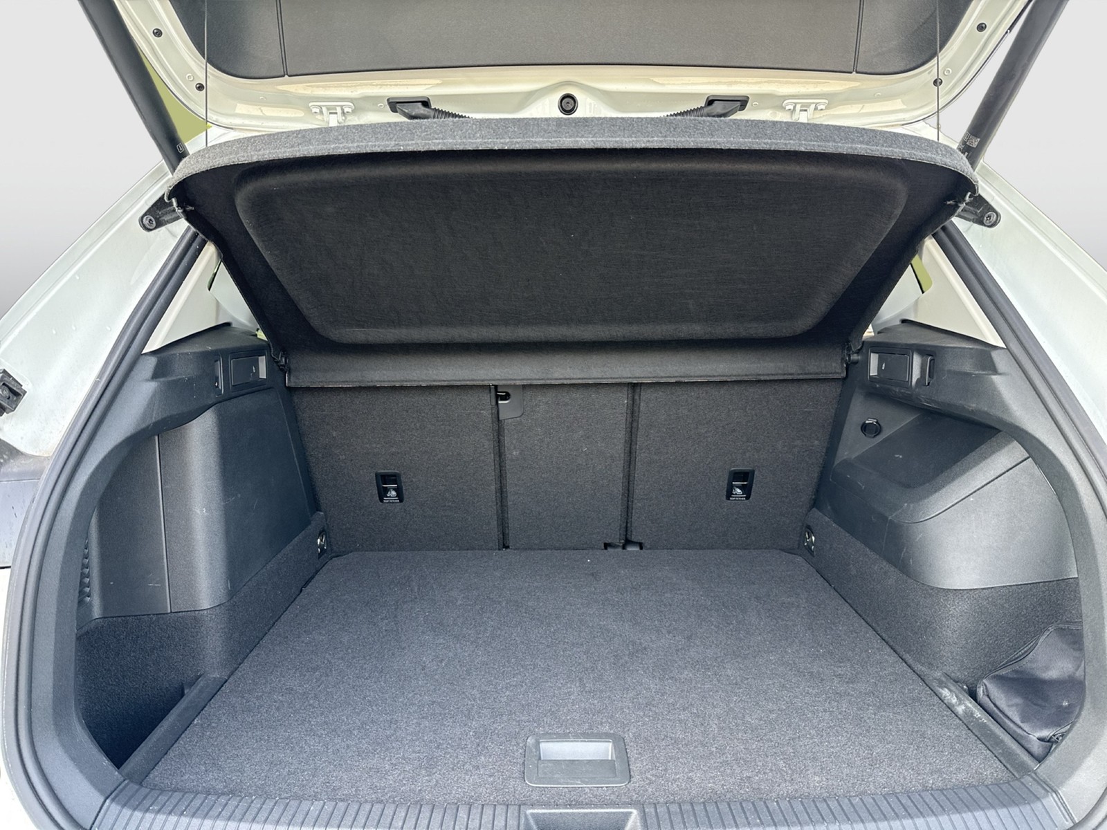 Volkswagen Tiguan 1.5 HYBRID ELEGANCE AHK 360°CAM ACC LM18